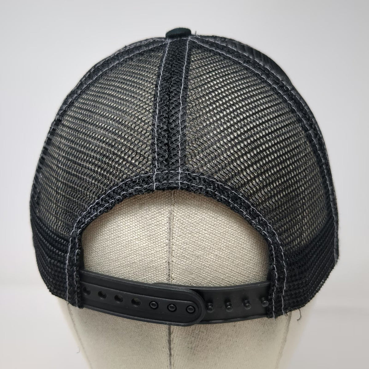 Levi's Trucker Hat Black One Size Levi Strauss & Co Patch Mesh Snapback Contrast