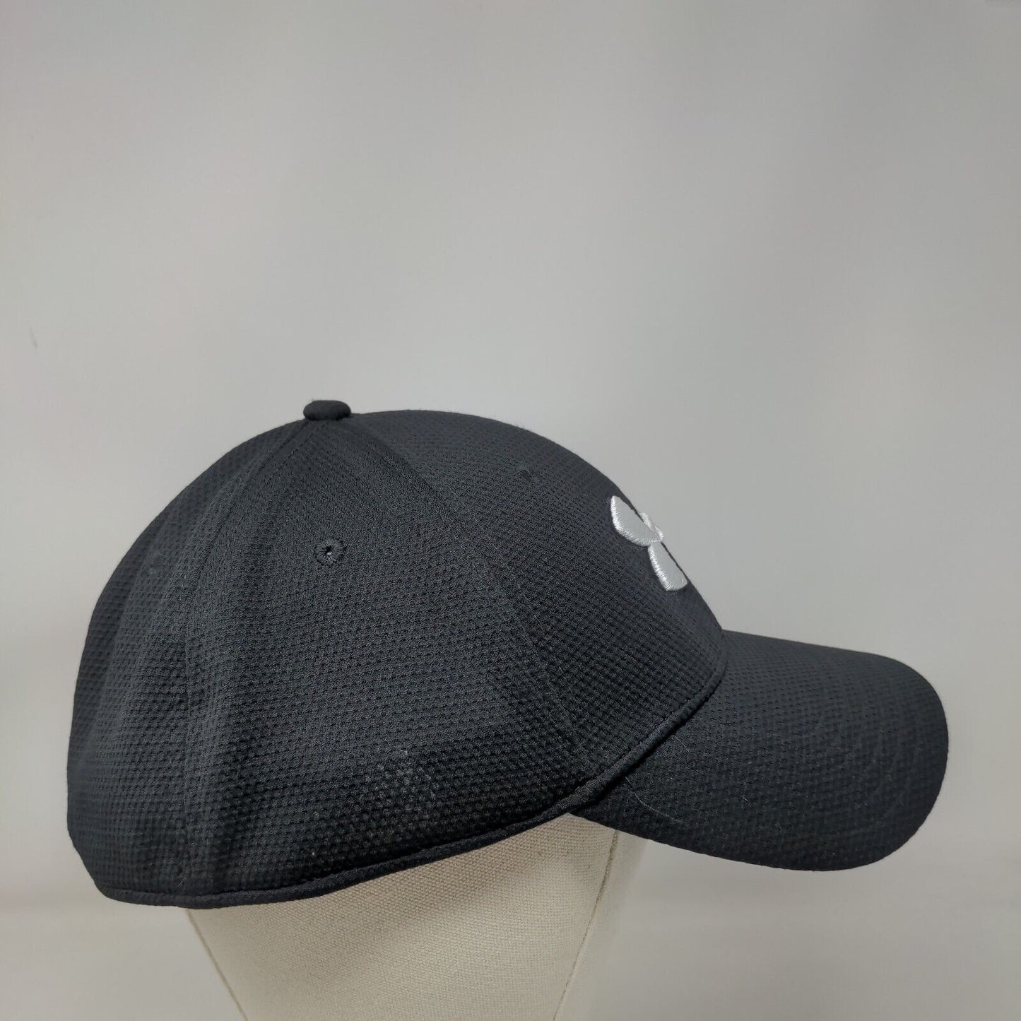 Under Armour Fitted Hat XL/XXL Black Embroidered Logo Vent Holes