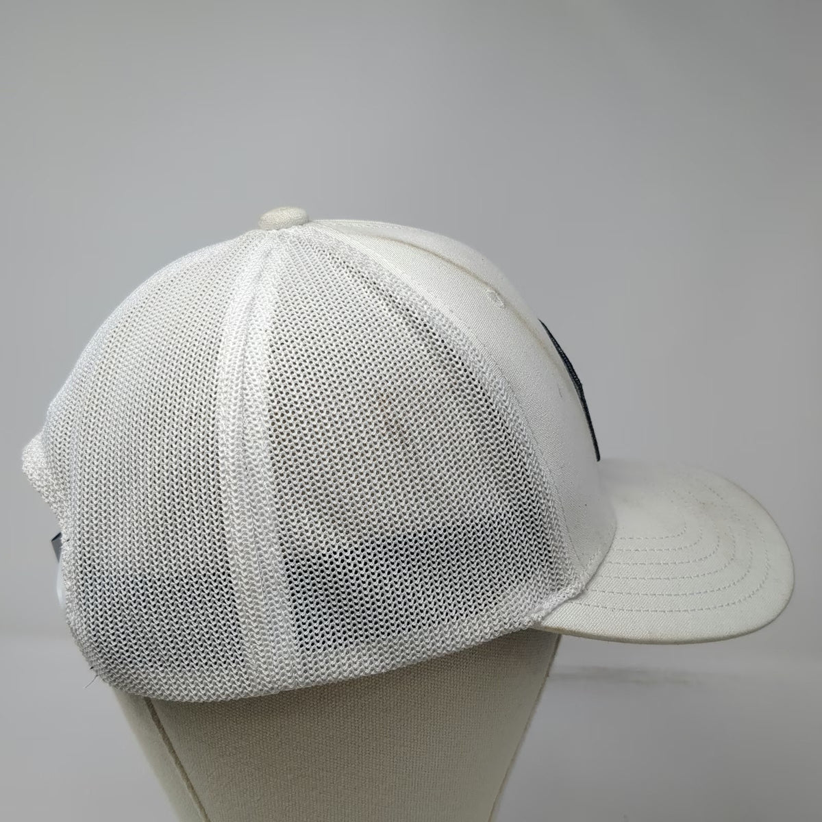 Callaway Trucker Hat White One Size Mesh Snapback Golf Patch Est 1982 Chevron