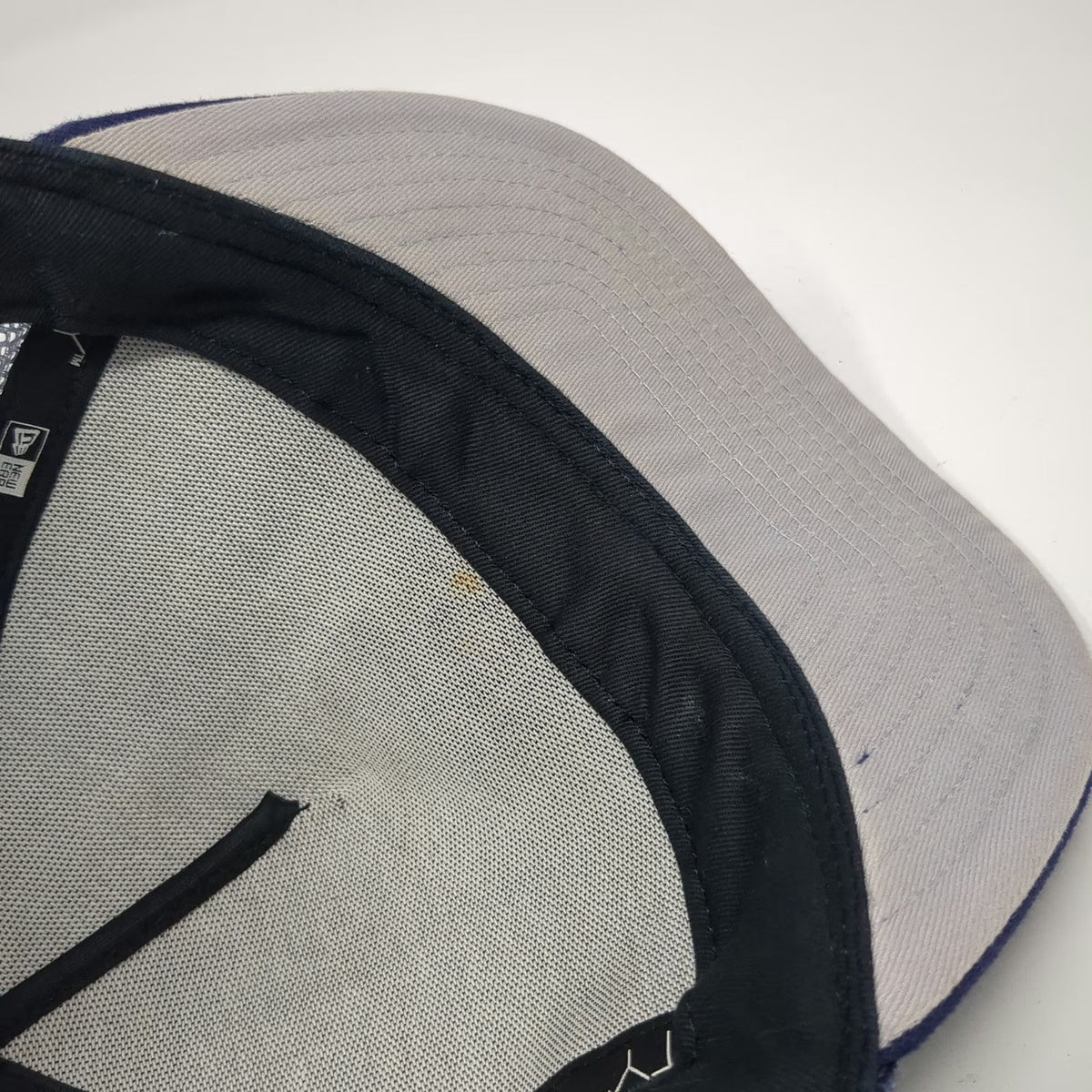 San Diego Padres MLB New Era Blue Trucker Hat L Mesh Snapback Ombre Gradient SD