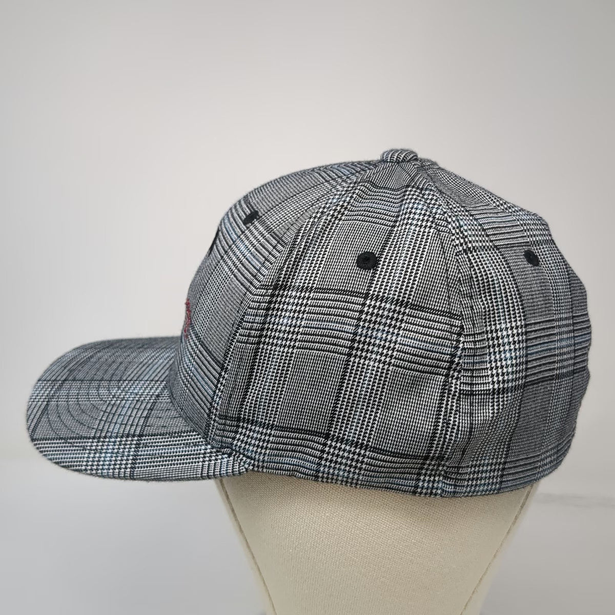 Flexfit Baseball Cap Gray XL Plaid Animal Health Clinic Blackfoot ID Hat Horse