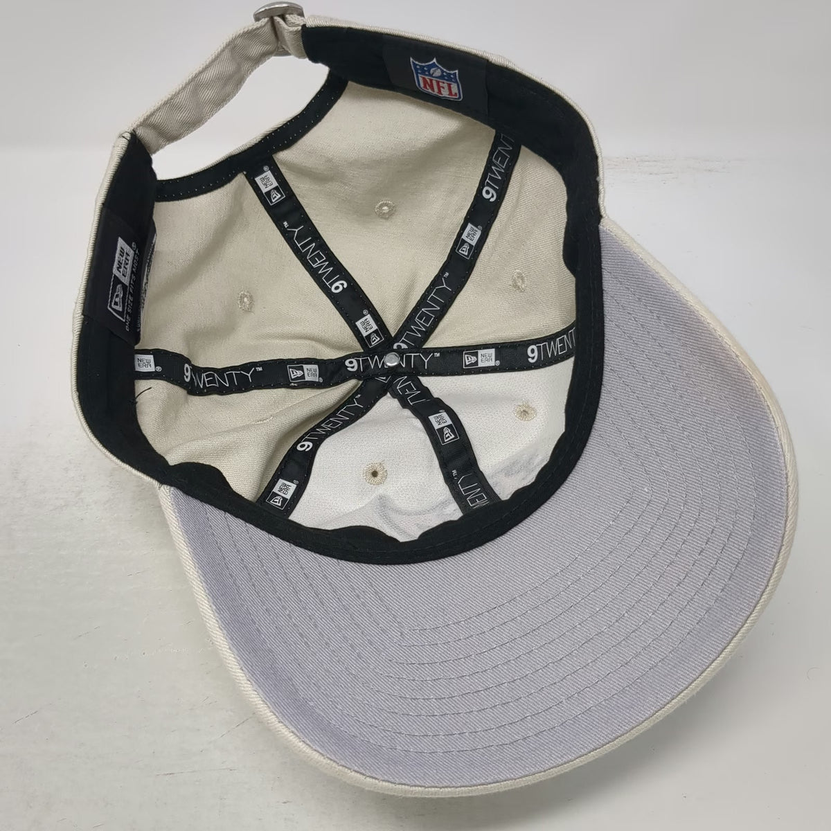 Tampa Bay Buccaneers NFL New Era Cap Beige OSFM Slideback 9TWENTY Curved Brim