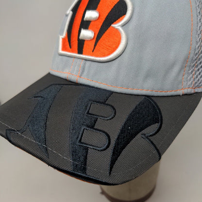 New Era Men's Fitted Hat Gray Size M/L Embroidered Cincinnati Bengals Logo