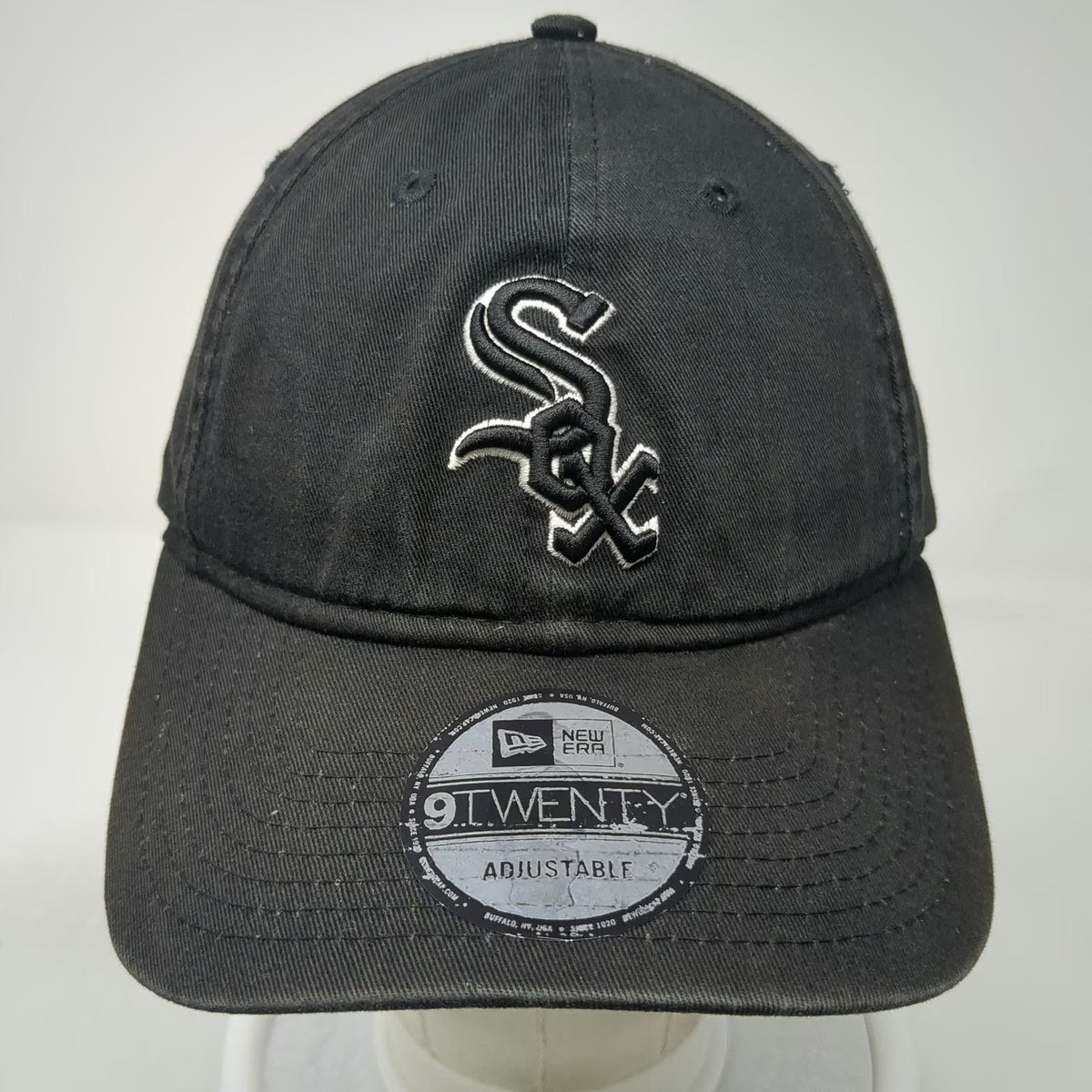Chicago White Sox MLB New Era Baseball Cap Black One Size Adjustable Strap Hat