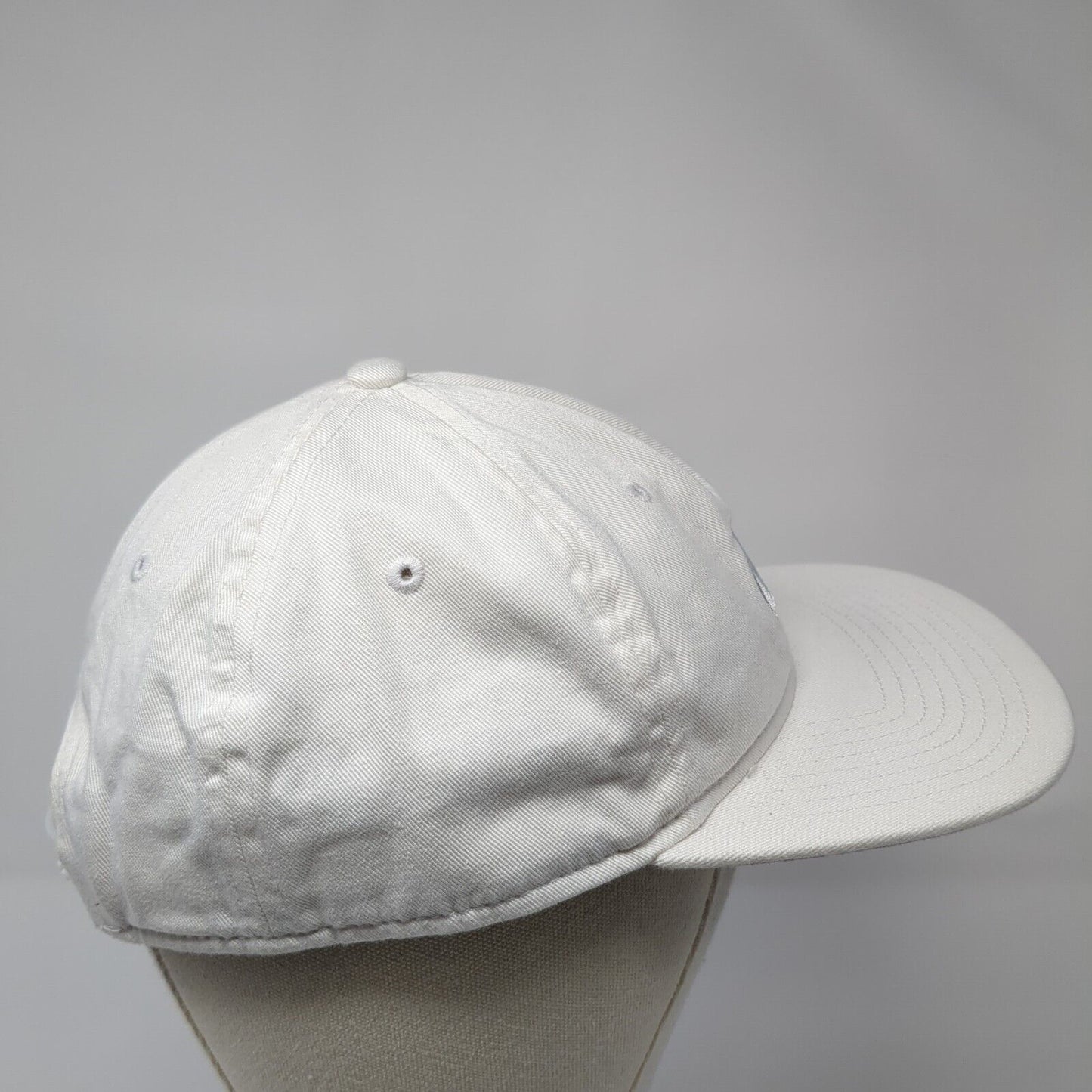 Nike SB Skateboard Snapback Hat White OSFA Embroidered Logo S1ze