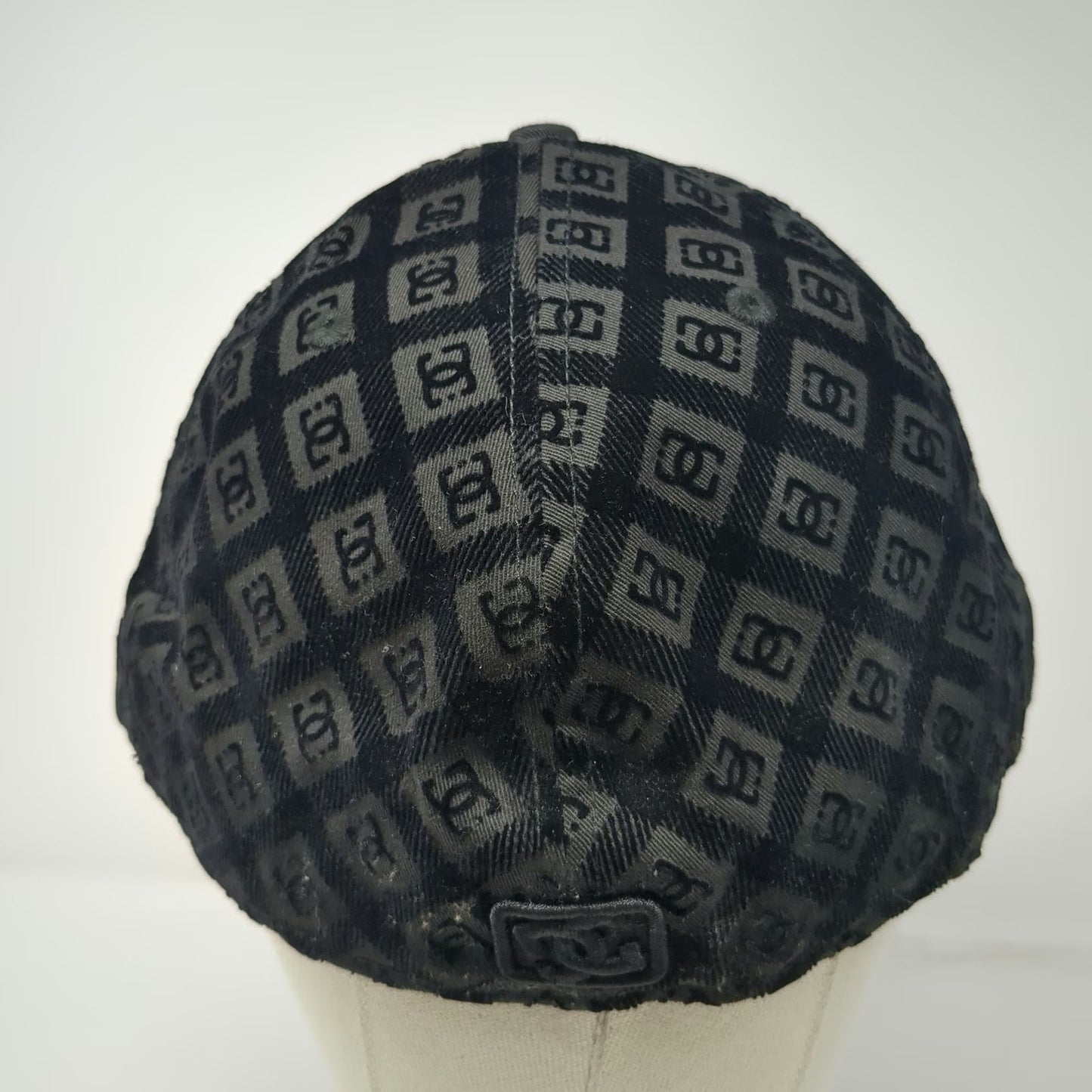 DC Shoes New Era Snapback Black 7 5/8 Monogram Allover Pattern Flat Brim Hat
