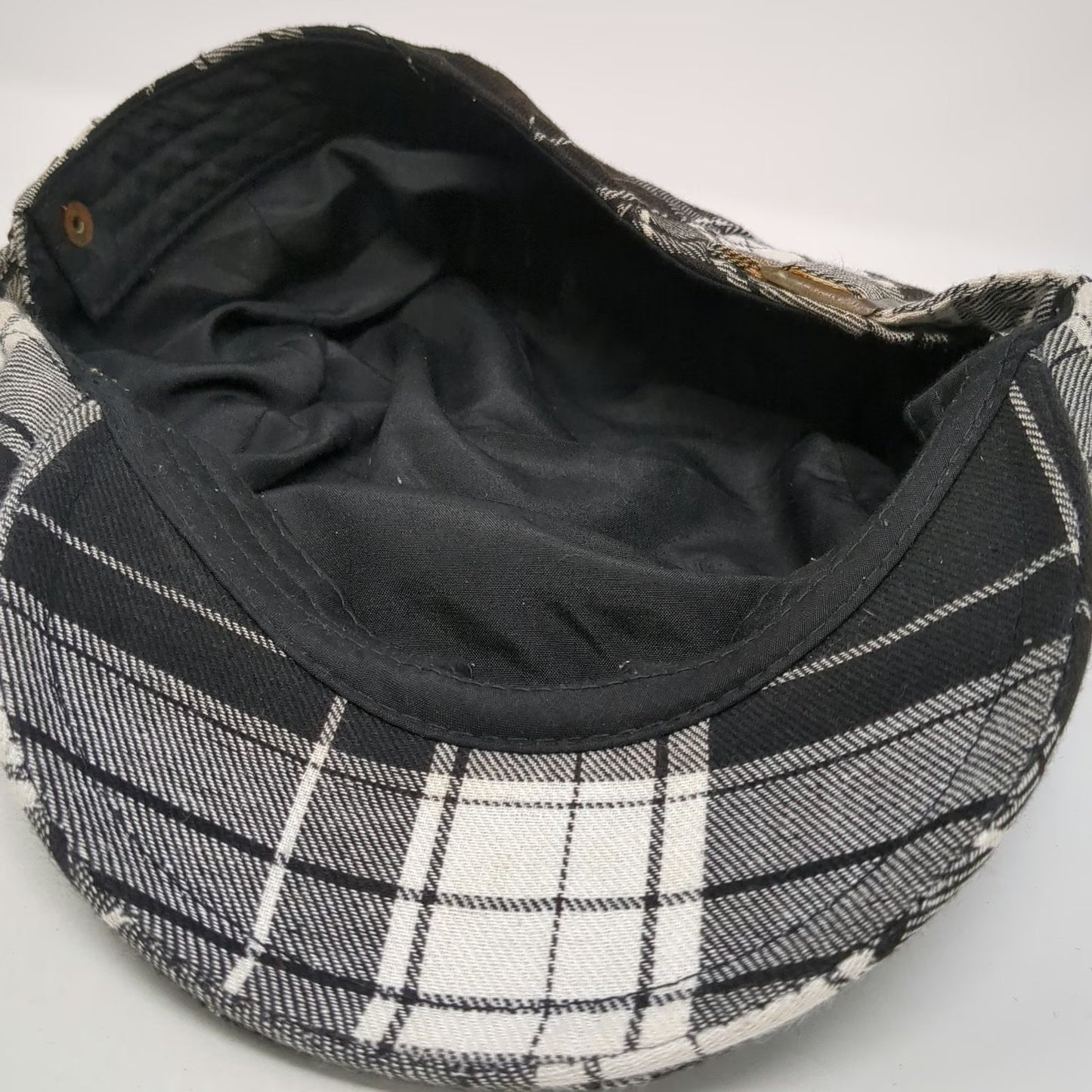 Black White Plaid Newsboy Cap Hat One Size Adjustable Side Buckle Tartan Cloth