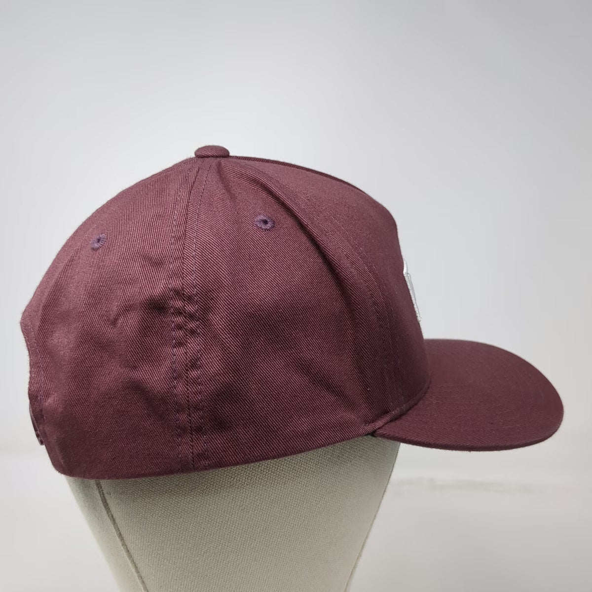 Vans 5 Panel Red Hat One Size Snapback Embroidered Logo Flat Brim Cotton Patch