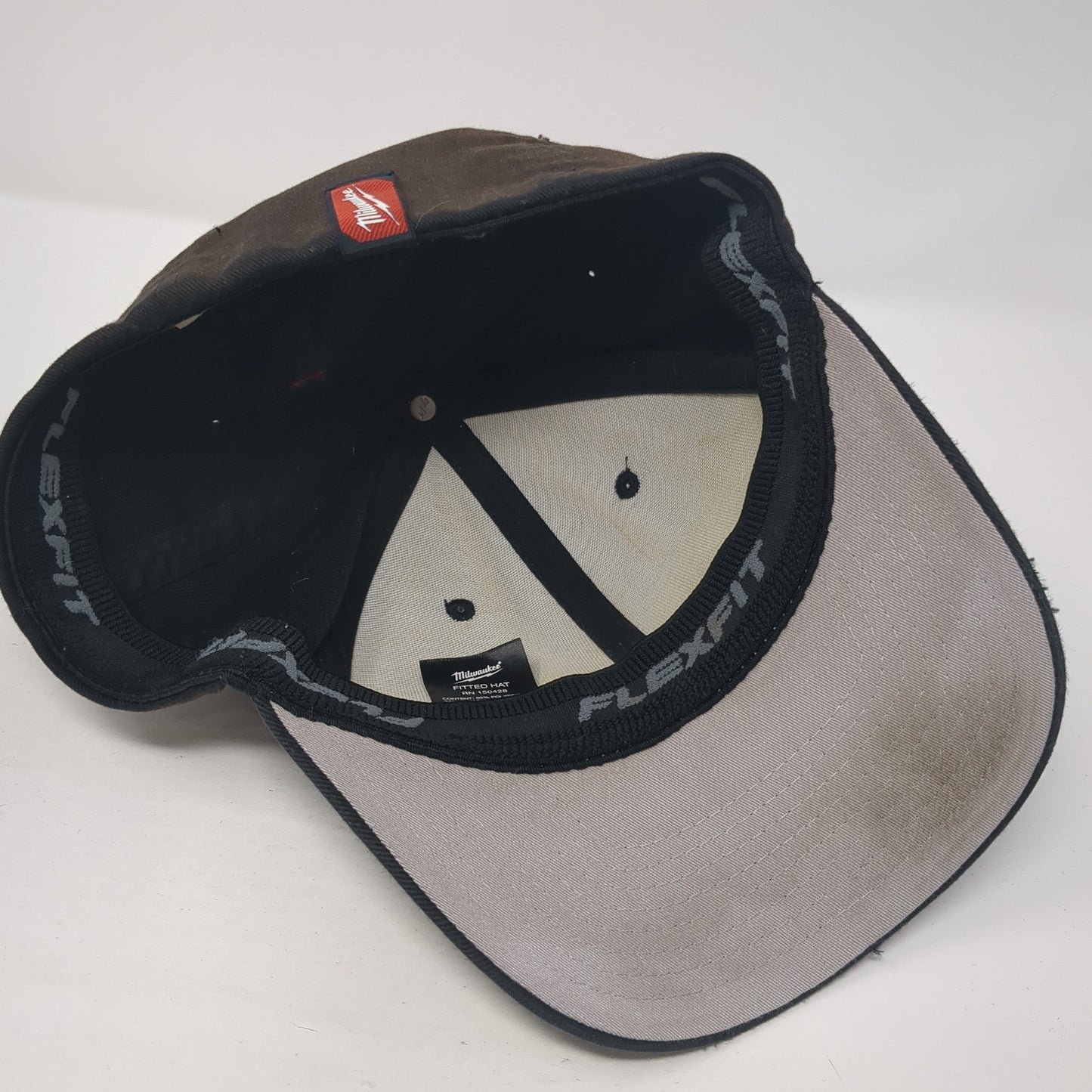 Milwaukee Fitted Hat Black Medium Flexfit Yupoong 6 Panel Outdoor