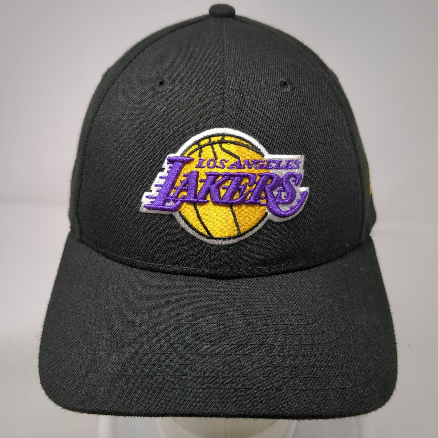 Los Angeles Lakers NBA New Era Black One Size Cap Embroidered Logo Strapback