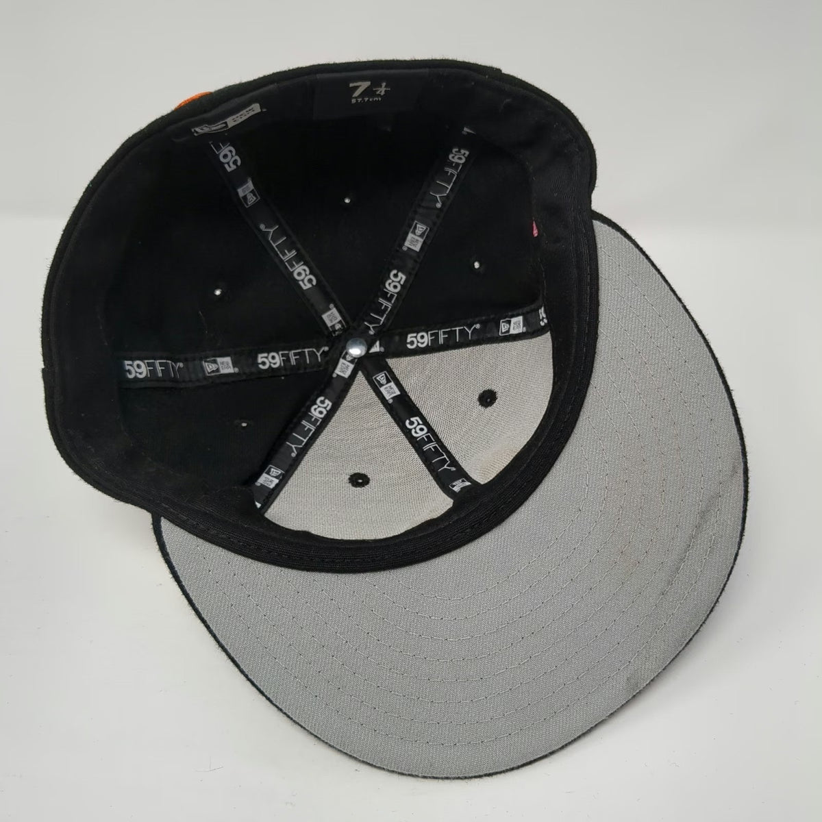 New Era 59Fifty Baseball Cap Black Tiger Mascot Fitted Hat 7 1/4 59FIFTY USA