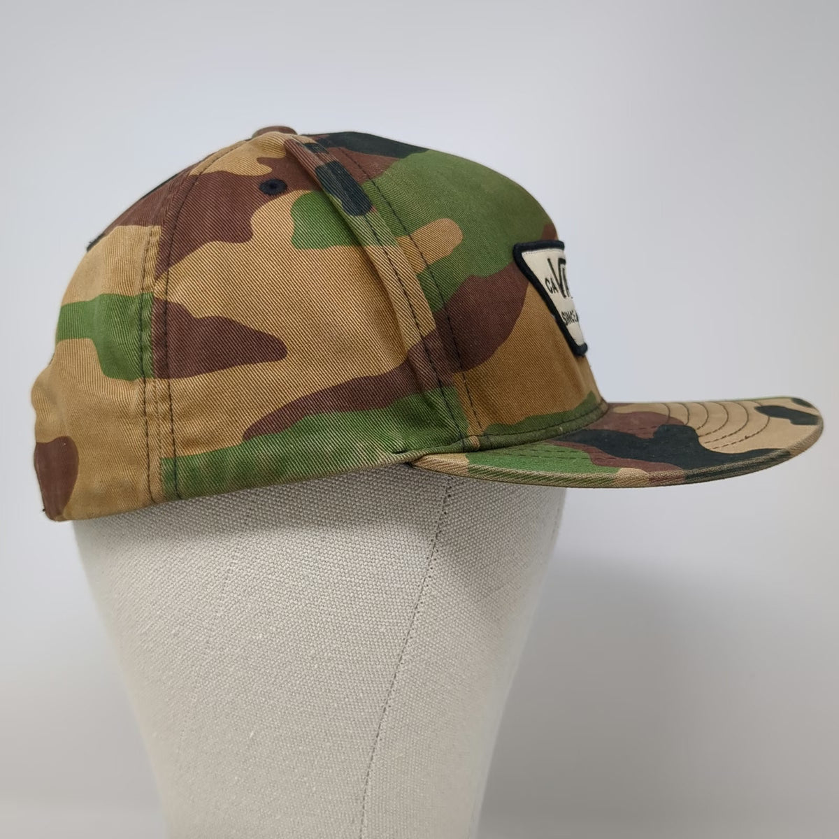 Vans 5 Panel Green Camo Skateboard Patch One Size Snapback Hat CA NY 1966 Twill