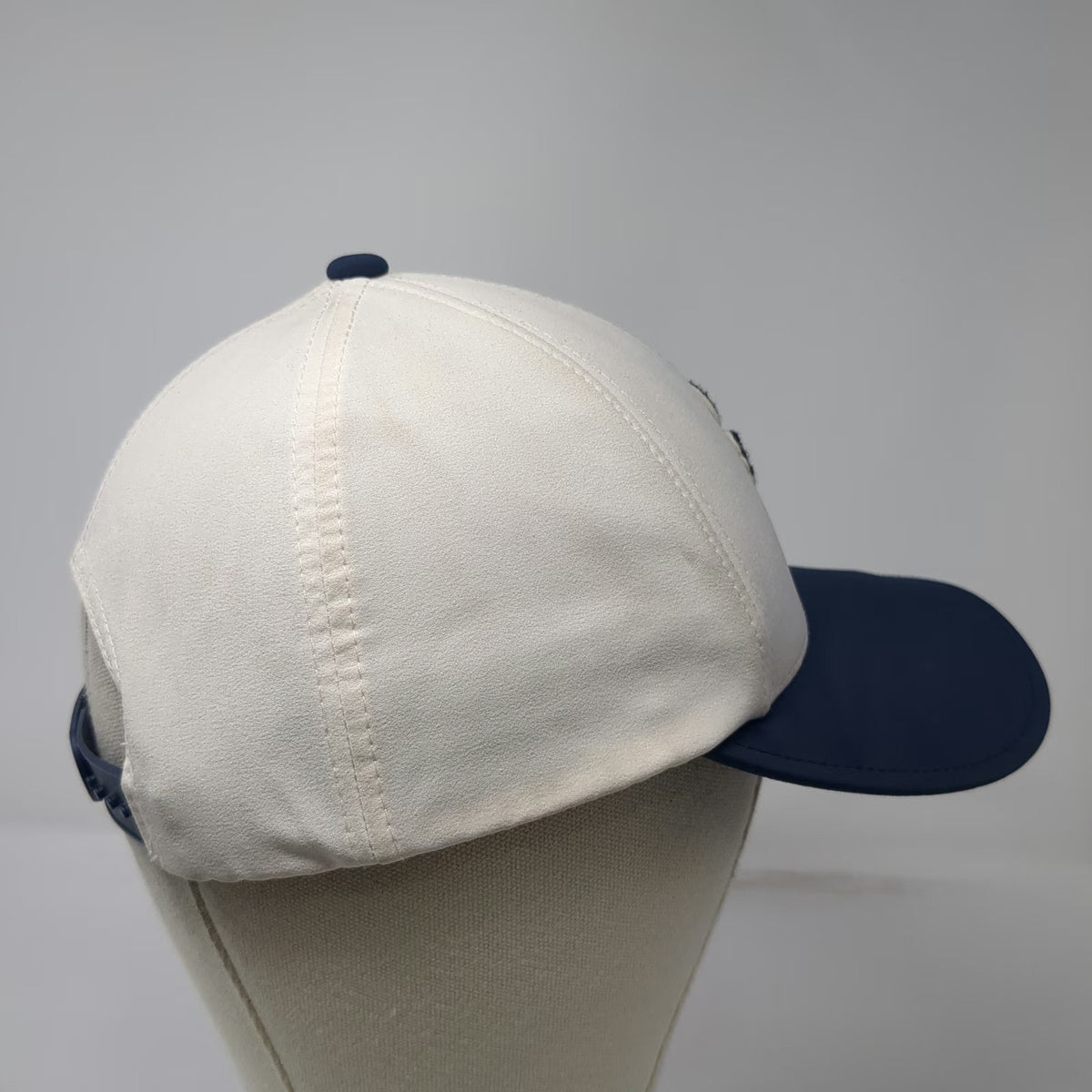 Swannies Snapback Hat White Blue One Size Golf Embroidered Swan Logo Adjustable