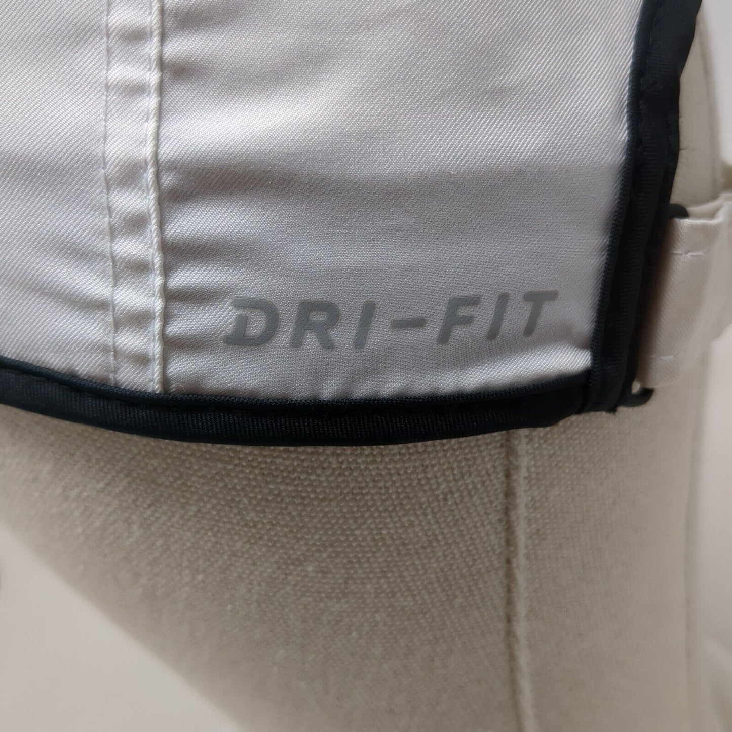 Nike Strapback Hat White One Size Adjustable Featherlight Dri-Fit