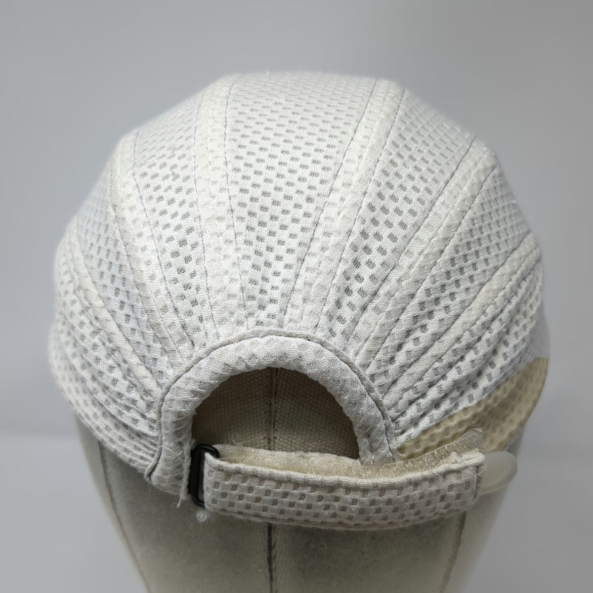 Nike Baseball Cap White One Size Mesh Dri-Fit Red Swoosh Strapback Running Hat