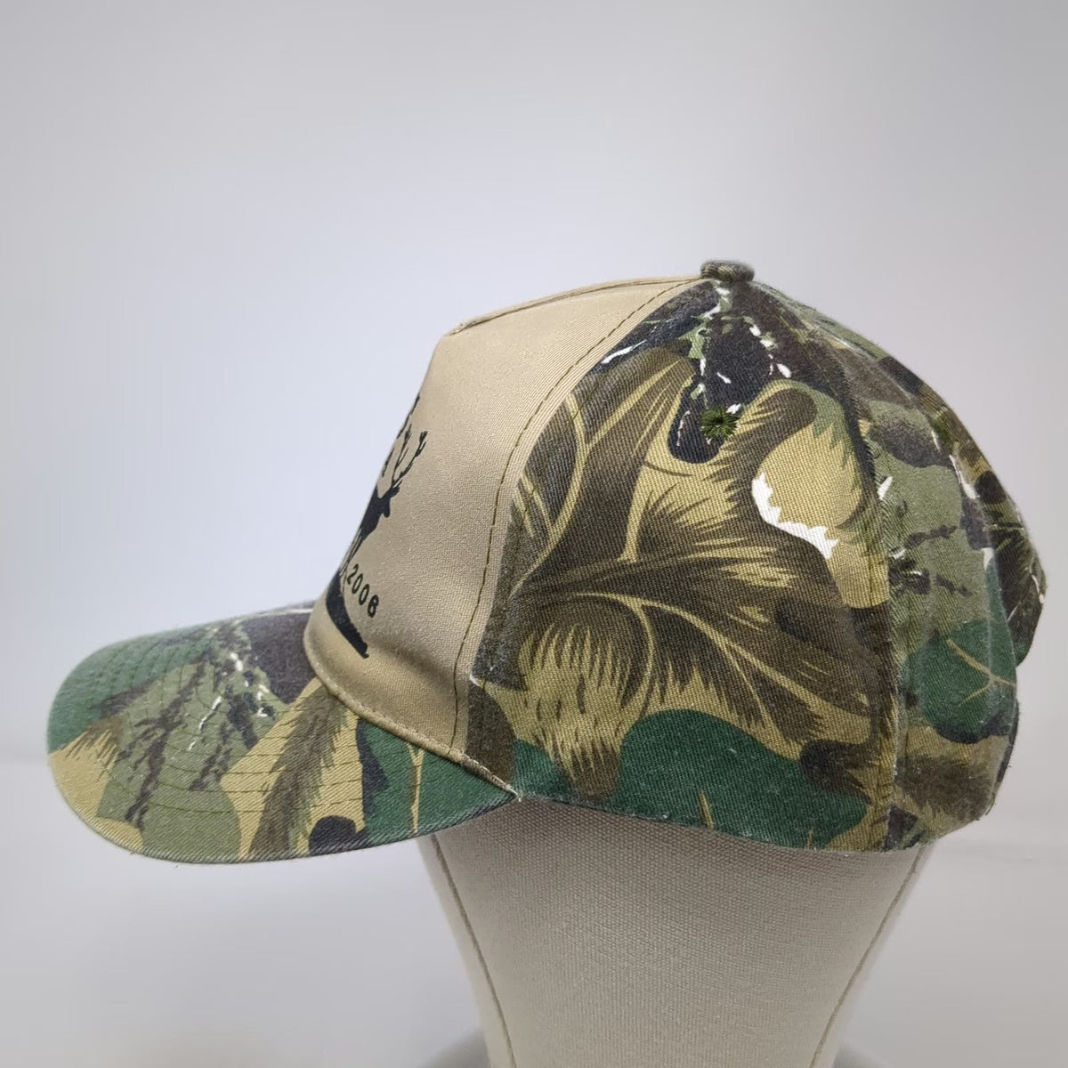 5 Panel Beige Camo One Size Hat Hoss's Steak & Sea 2006 Deer Hunting Outdoor