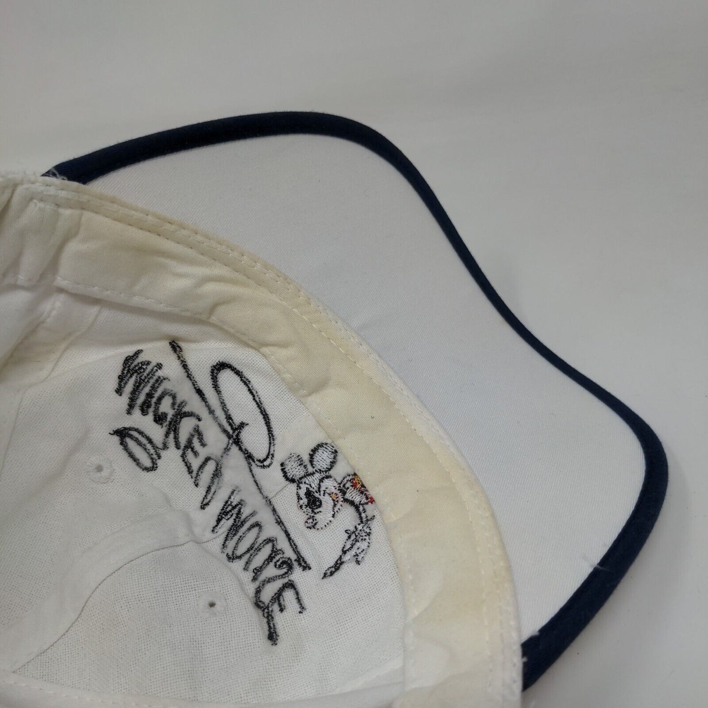 Mickey Mouse Pluto Goofy Minnie Mouse Donald Duck Strapback Hat White OSFA