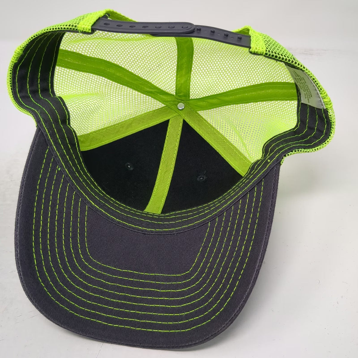 Vermeer Rocky Mountain Trucker Hat Black Yellow One Size Mesh Snapback Logo Cap