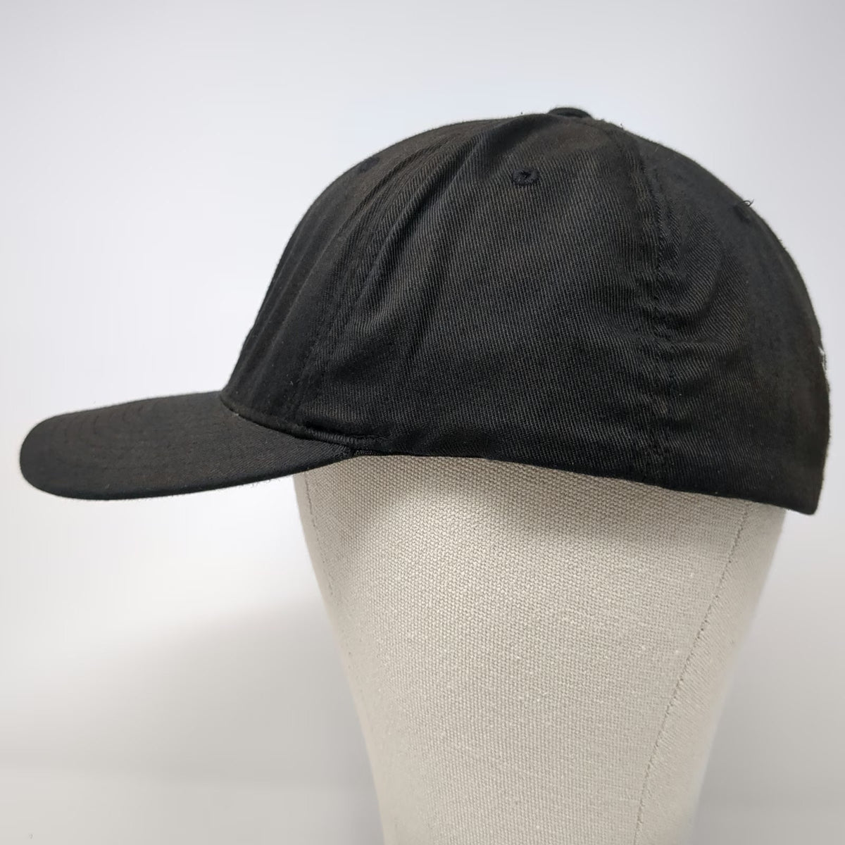 Volcom Baseball Cap Black XL Fitted Flexfit Embroidered Stone Graphic Logo Hat