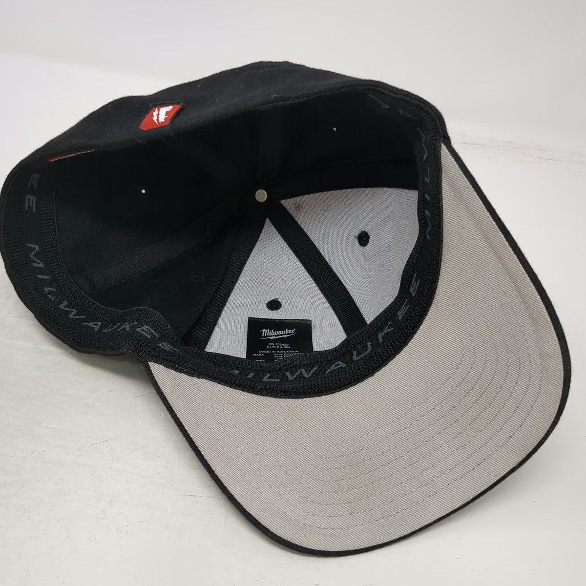 Milwaukee Baseball Cap Black XL Flexfit Stretch Fit Gray Logo Hat Workwear Tool
