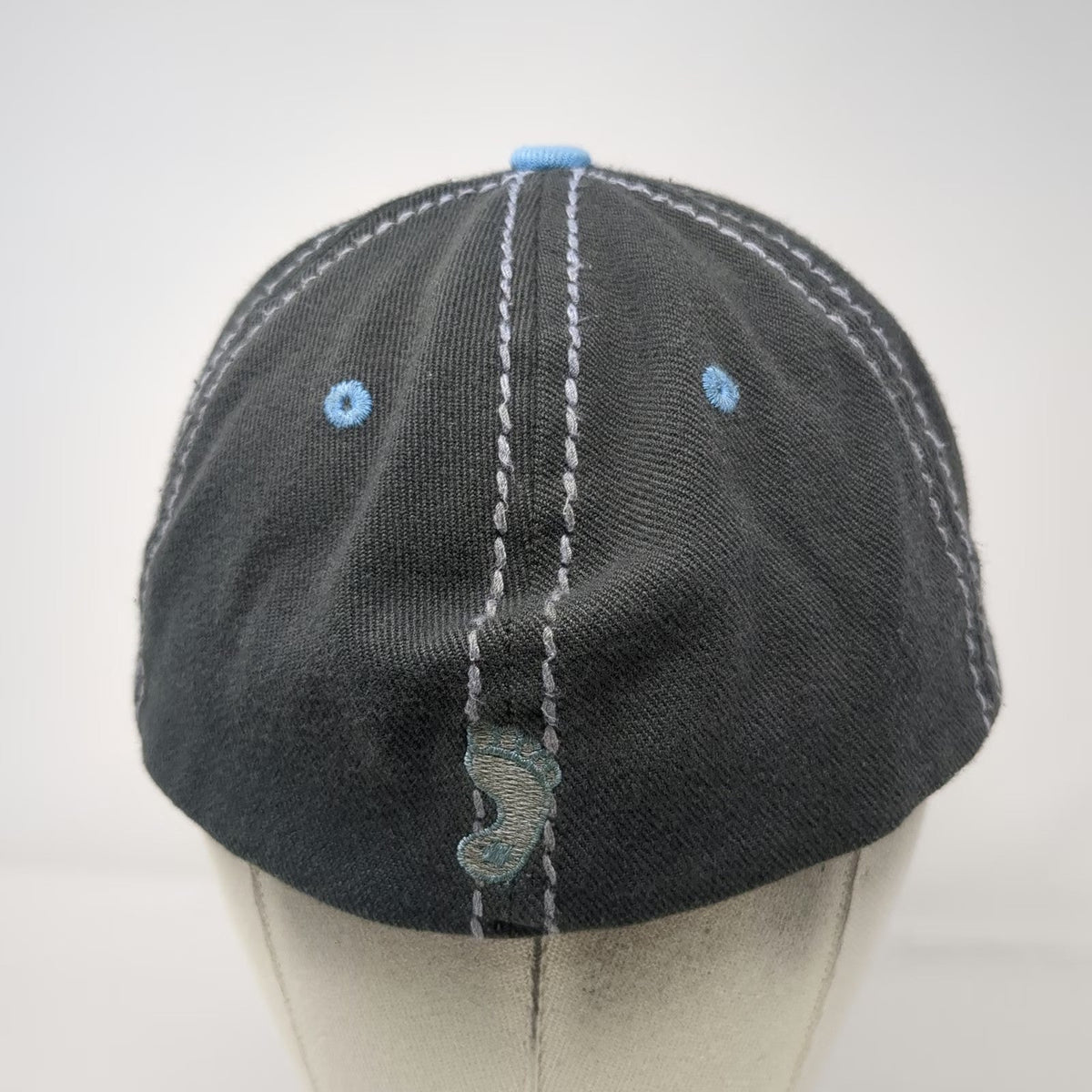 Zephyr Baseball Cap Gray L UNC Tar Heels Stretch Fit Contrast Stitching Hat