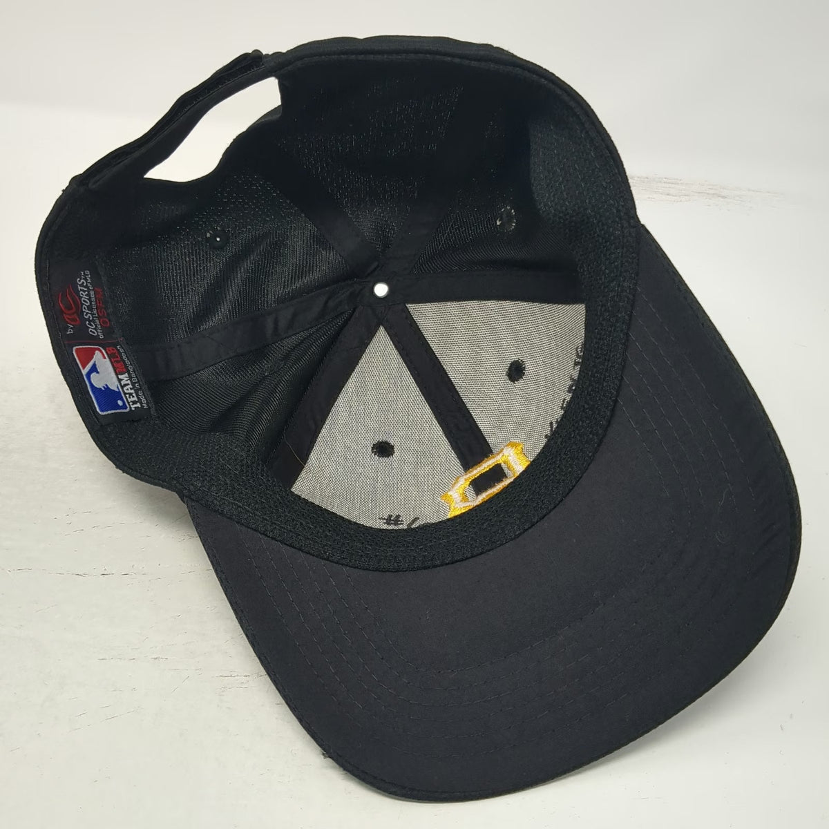 OC Sports Pittsburgh Pirates MLB Baseball Cap Black One Size Strapback P Logo