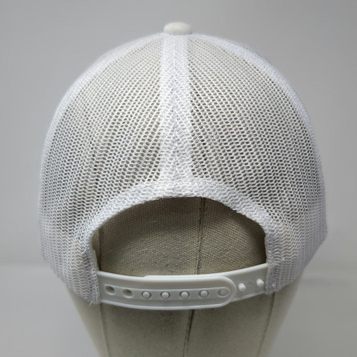 THE CLASSICS Trucker Hat White One Size Heartbeat of America Mesh Rope Snapback