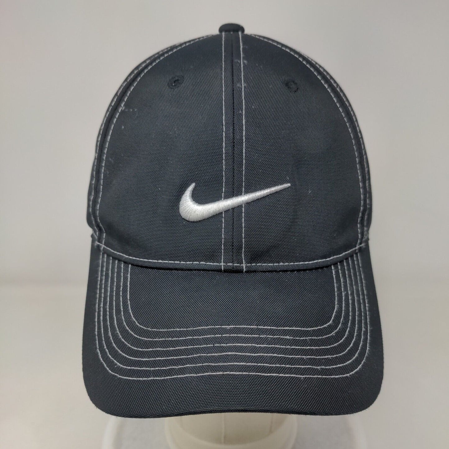 Nike Heritage 86 Strapback Hat Black OSFM Embroidered Swoosh Dri-Fit