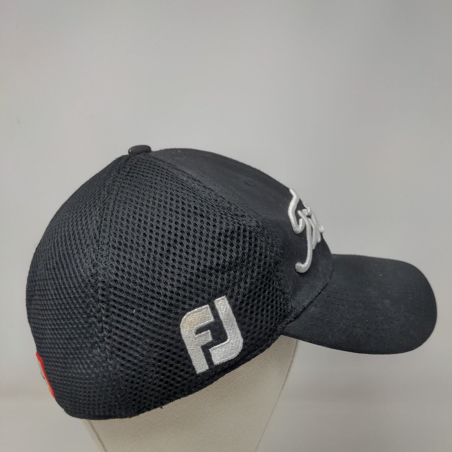 Titleist Fitted Mesh Back Hat Black Medium-Large Embroidered New Era