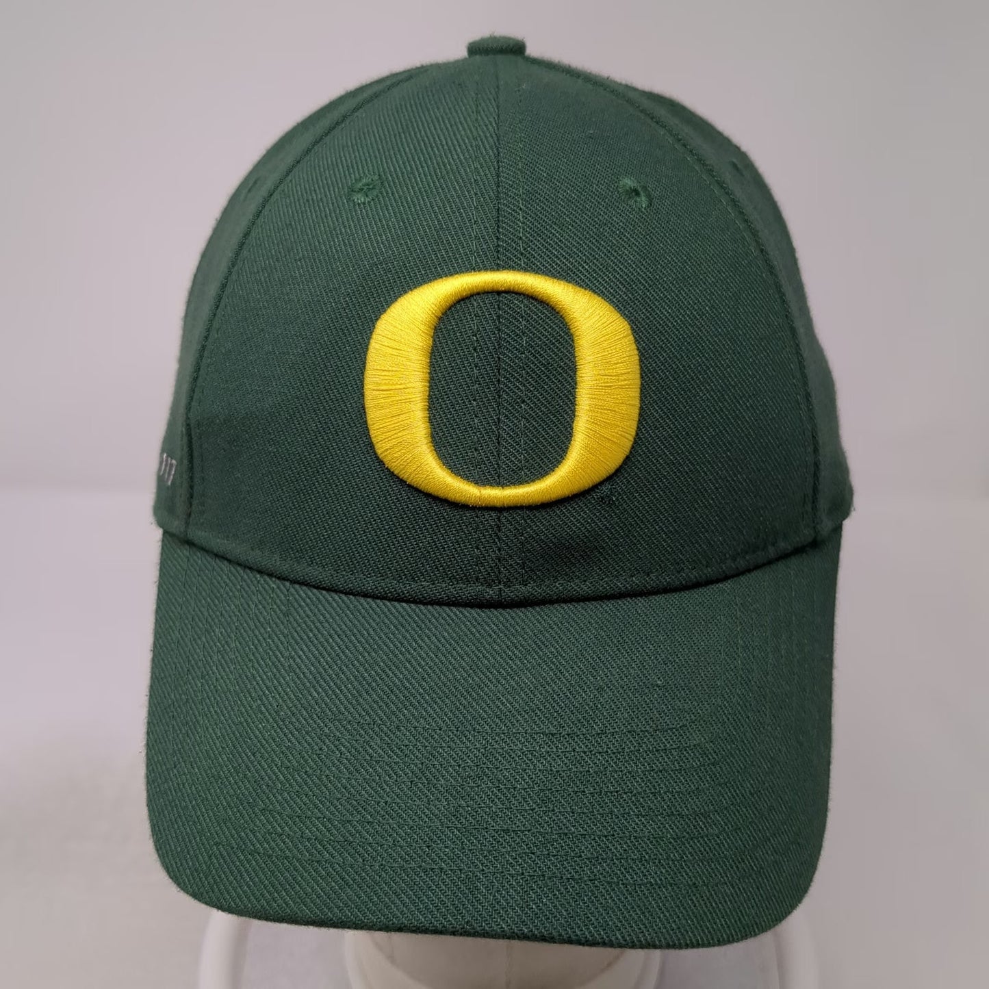 Nike Oregon Ducks NCAA Green Cap L Dri-Fit Stretch Fit Curved Brim Logo Hat