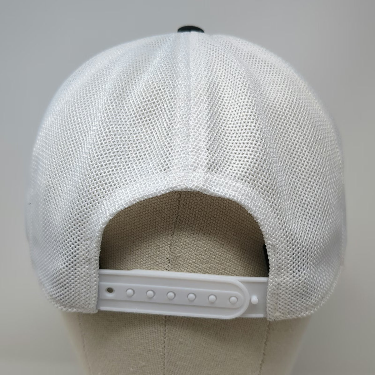 Under Armour Trucker Hat Black One Size Mesh Snapback Diamond Patch Curved Brim