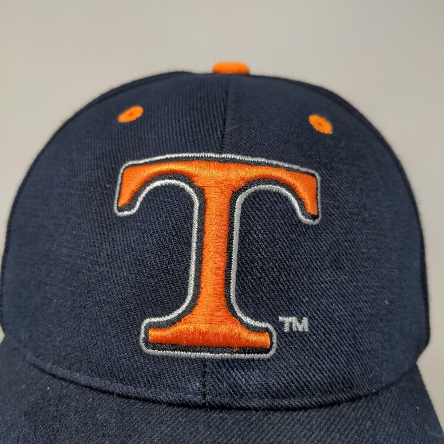 Top of the World Mens Fitted Hat Blue Size 7 3/8 Embroidered University of Texas