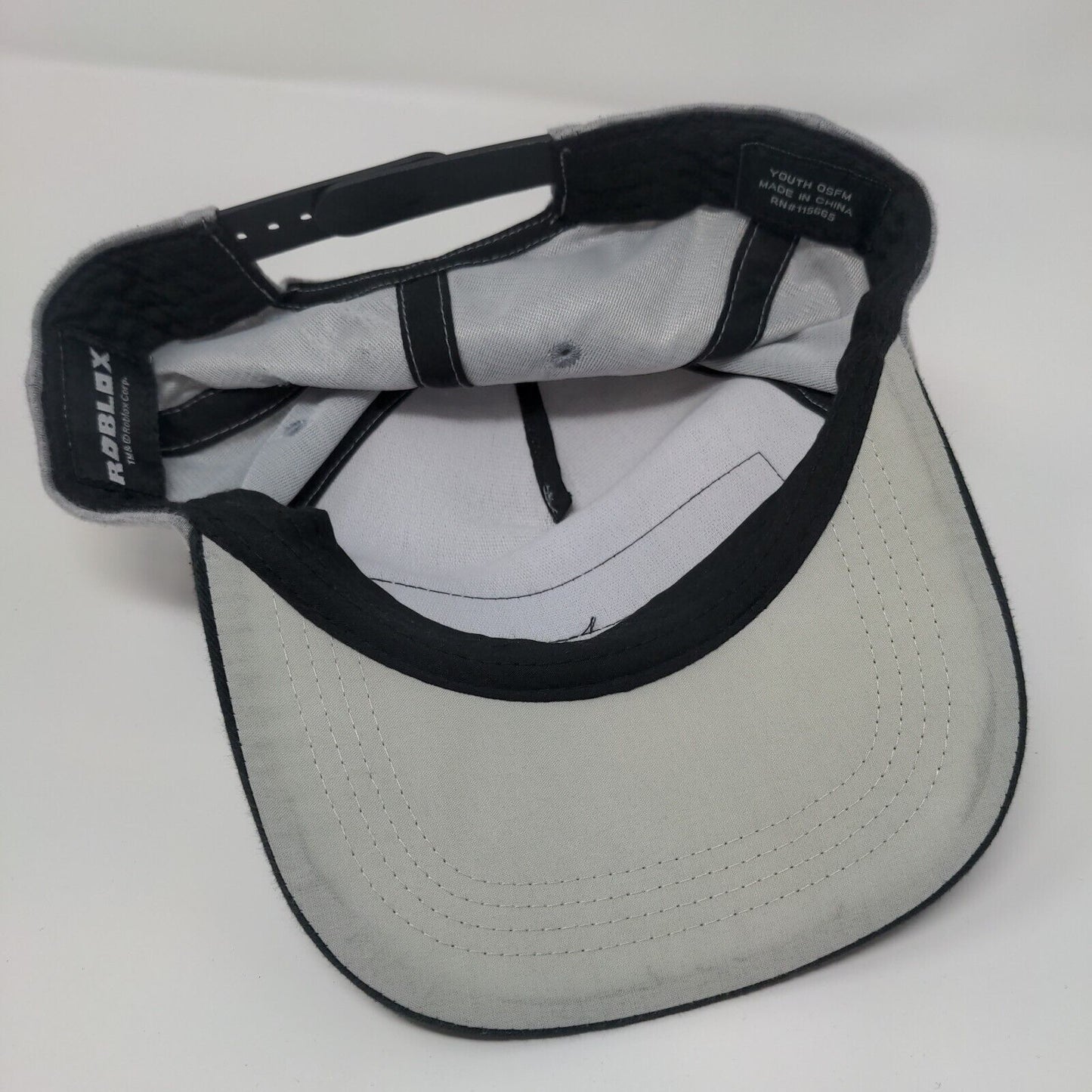 Roblox Patch Snapback Hat Gray Youth OSFM Adjustable Colorblock