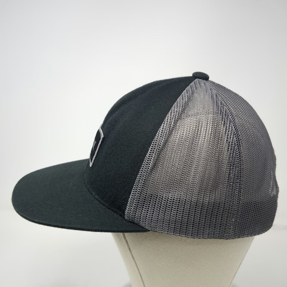 Hurley Trucker Hat Black One Size Mesh Snapback Flat Brim Yupoong Surf Logo