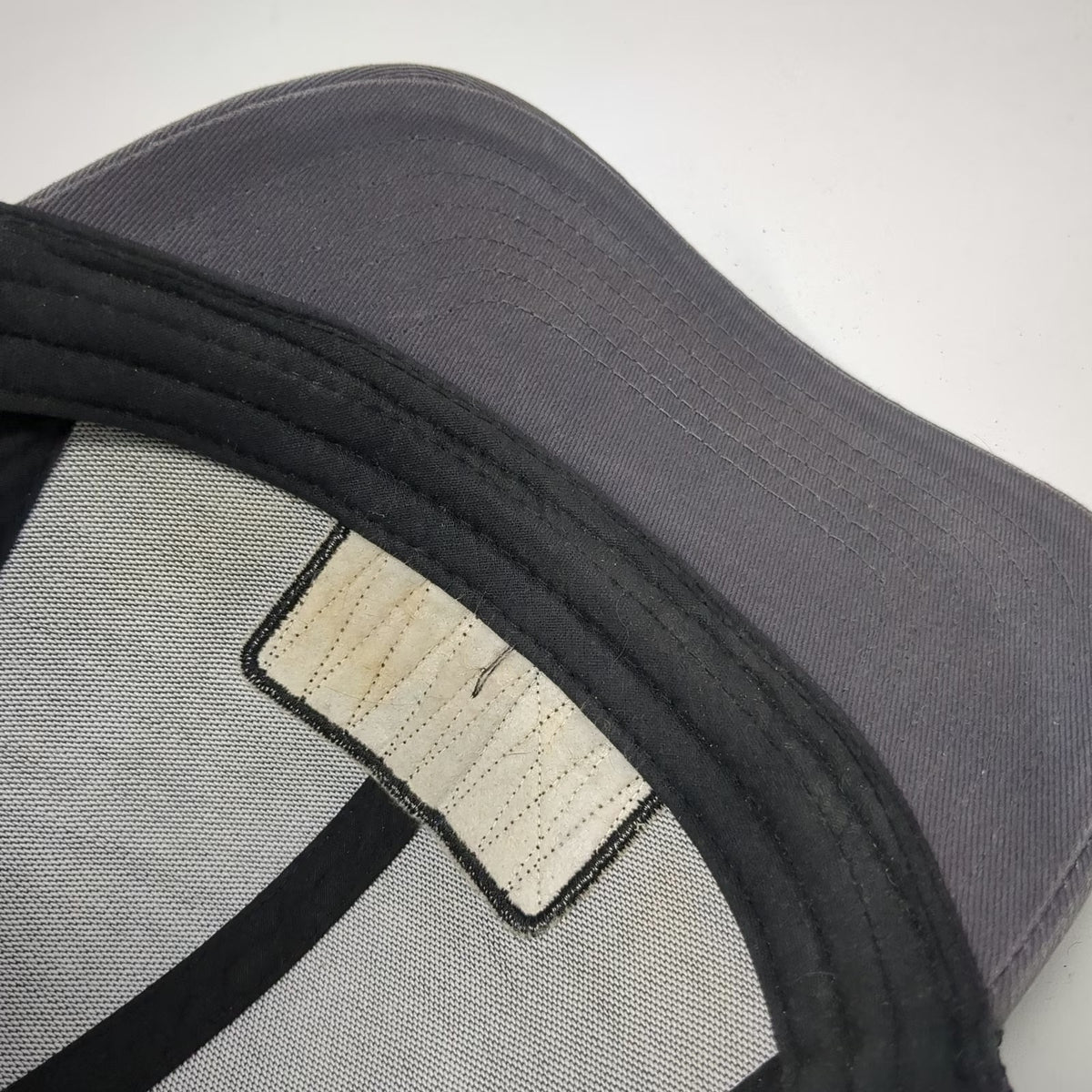 SIG SAUER Trucker Hat Gray One Size Snapback Mesh Patch Hunting Shooting Gear