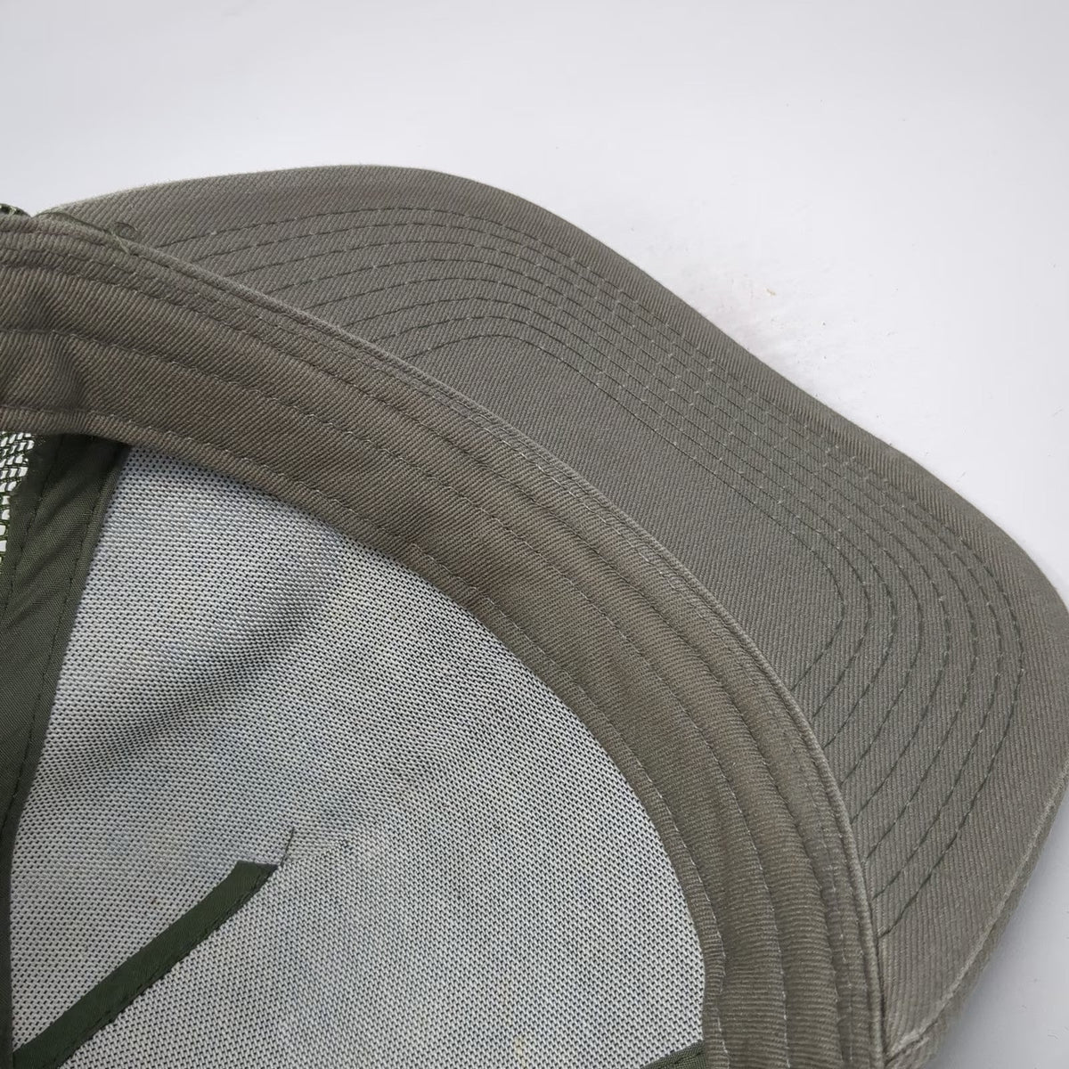 Art and Surf Tyler Rock Trucker Hat Green Gray One Size Wave Graphic Mesh Back
