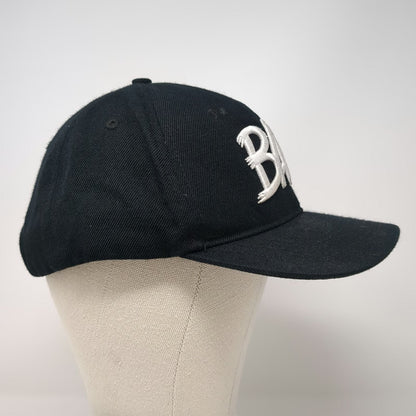 Sixfeathers Bailo Snapback Black One Size Flat Brim Embroidered Logo Hat