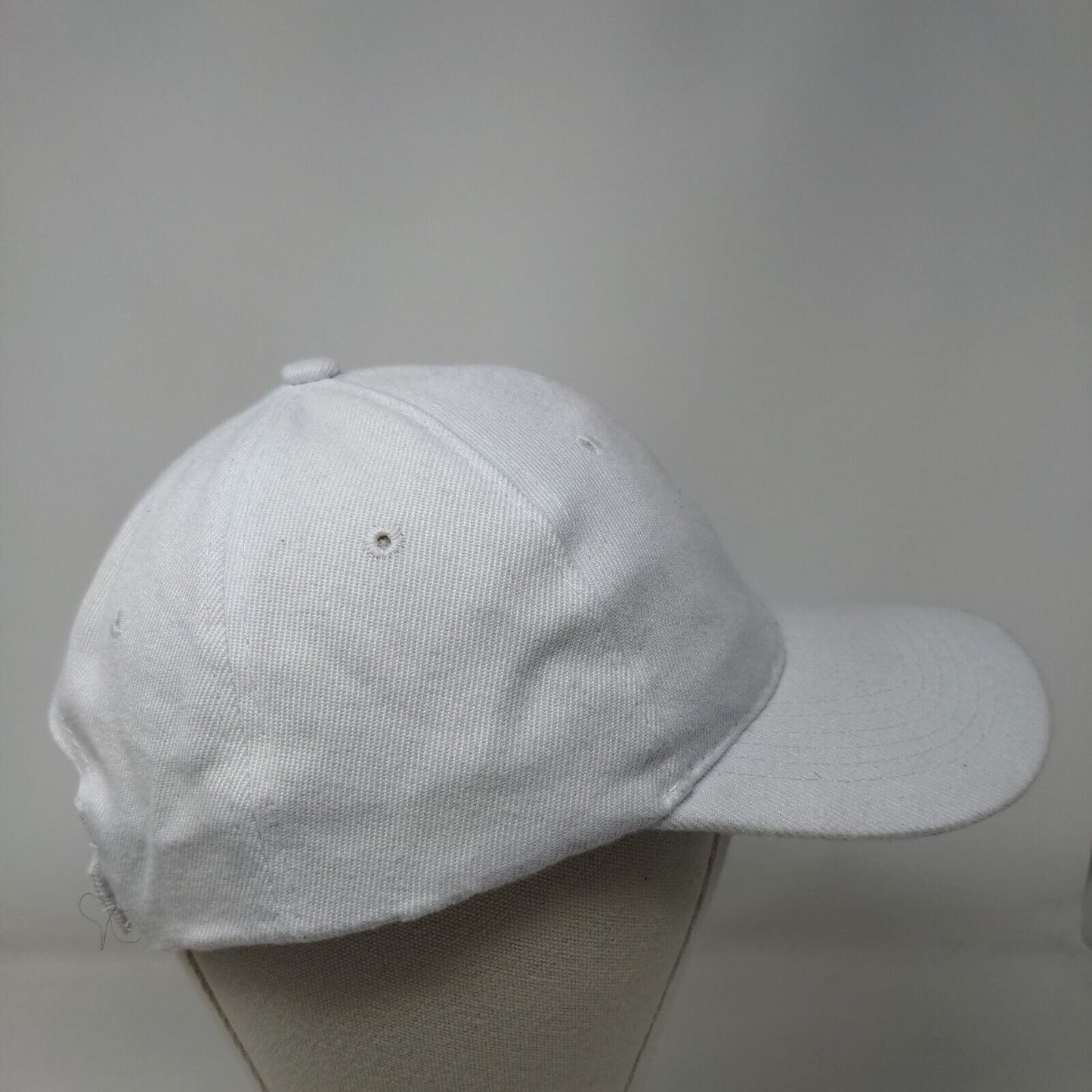 Unbranded Srapback Hat White One Size Adjustable Vented Holes 6 Panel Blank