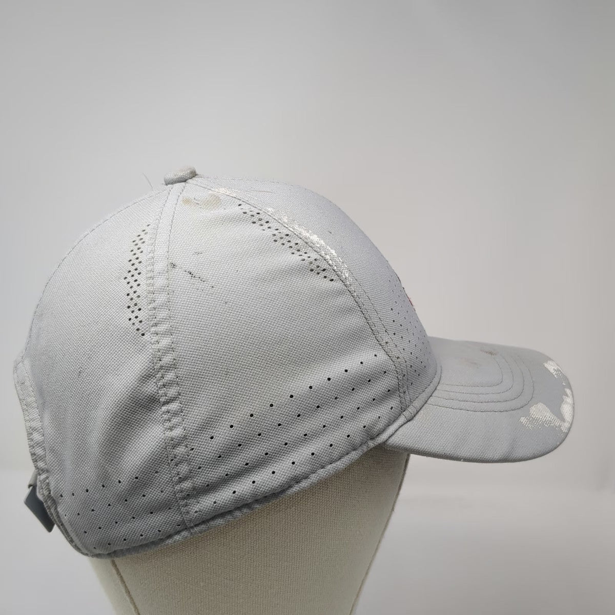 Nike Washington State Cougars NCAA Gray One Size Perforated Strapback Hat Swoosh
