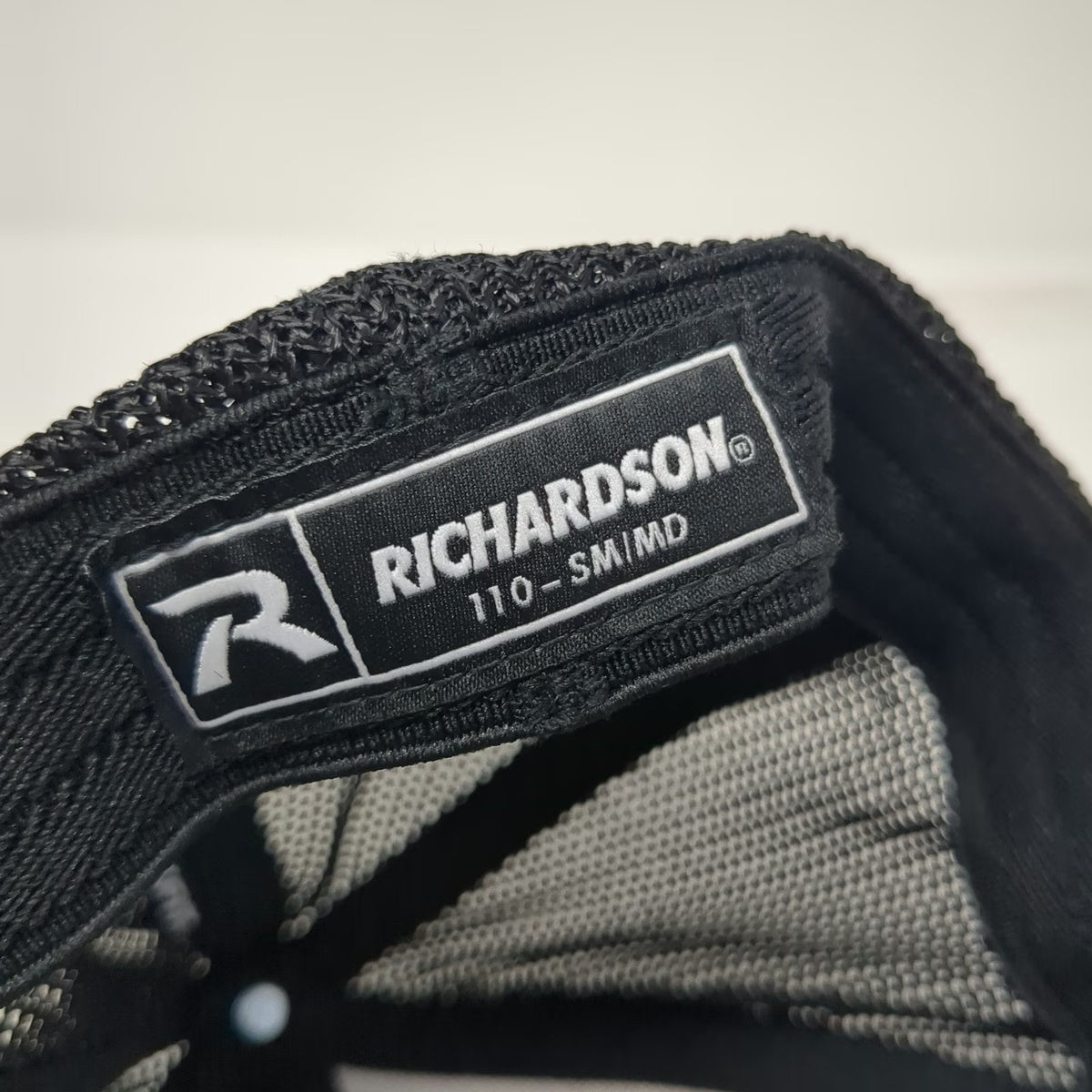 Richardson Baseball Cap Black Hat M Mesh Flexfit 110 Rogue Star Embroidery Logo