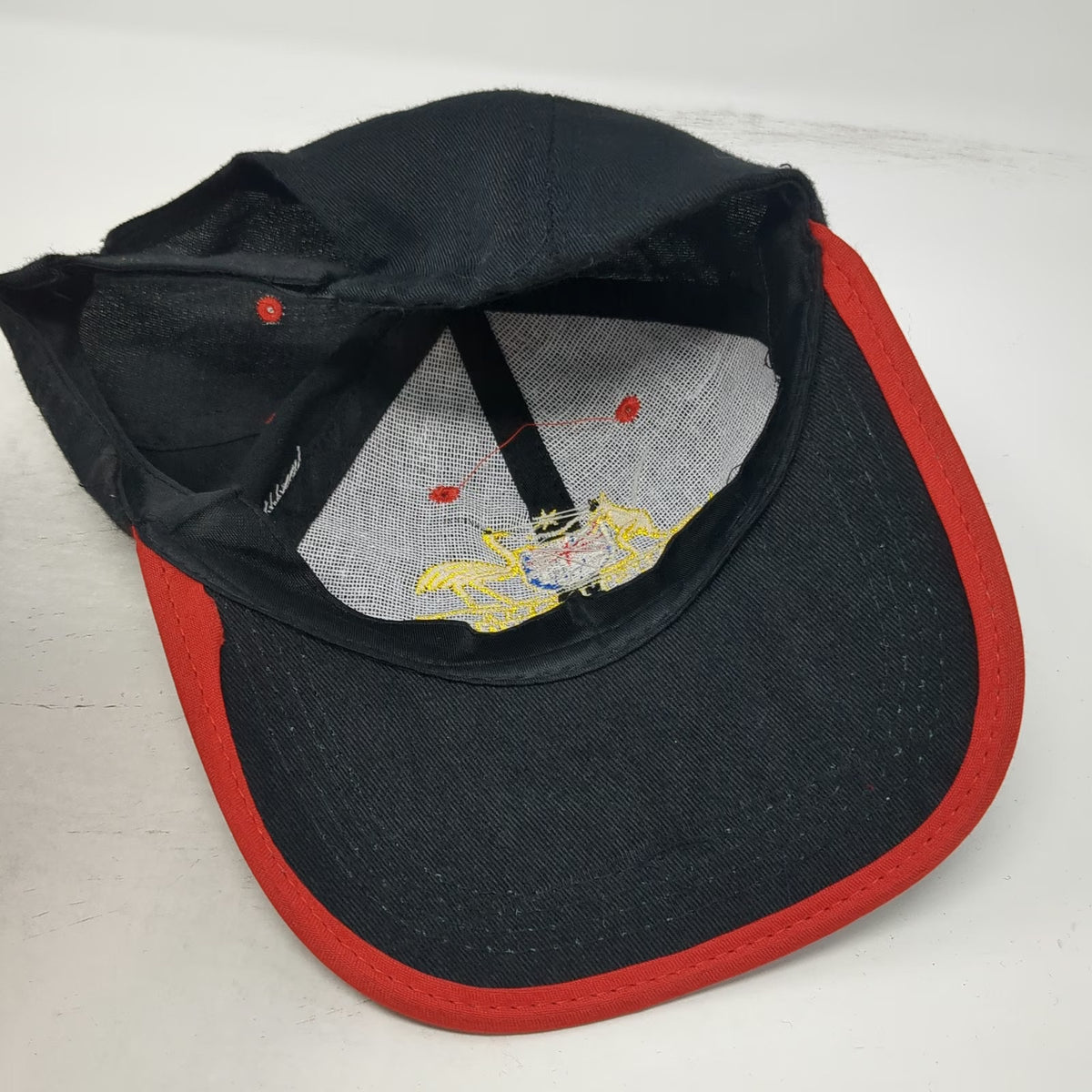 Black Australia Coat of Arms Logo Embroidered Baseball Cap One Size Red Trim Hat