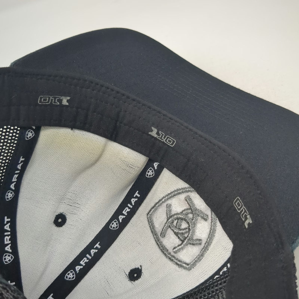 Ariat Trucker Hat Black One Size Shield Logo Mesh Back Snapback Flexfit Tech