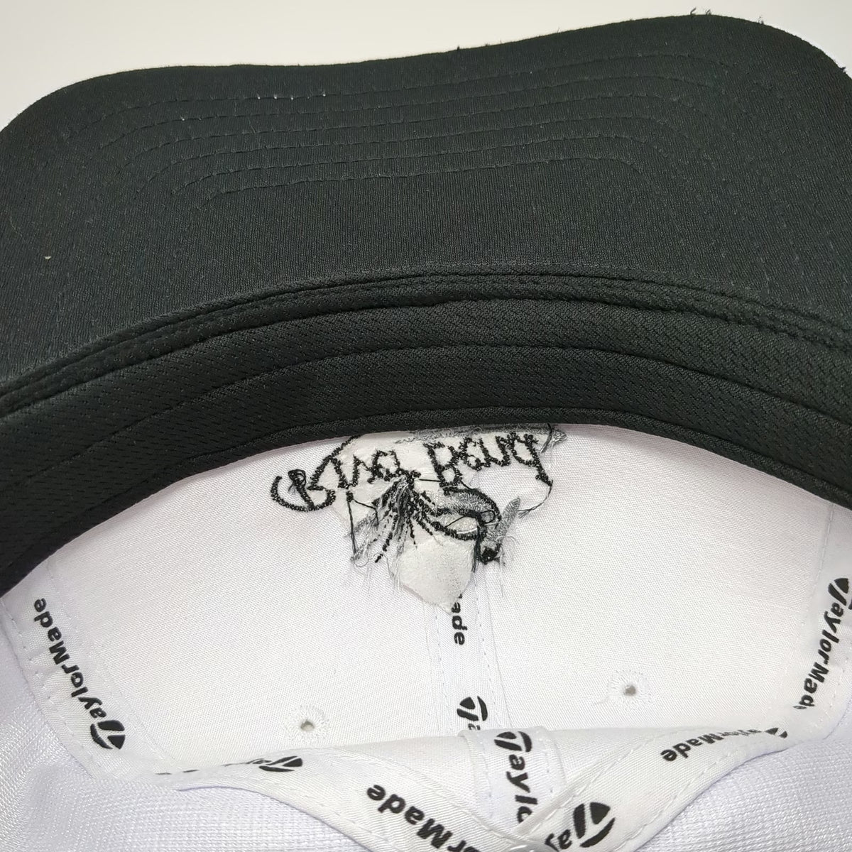 TaylorMade Baseball Cap White One Size River Bend Golf Course Hat Slideback Bird