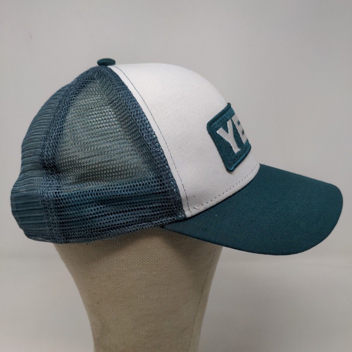 Yeti Men's Snapback Mesh Back Hat Green White Embroidered Logo Polyester