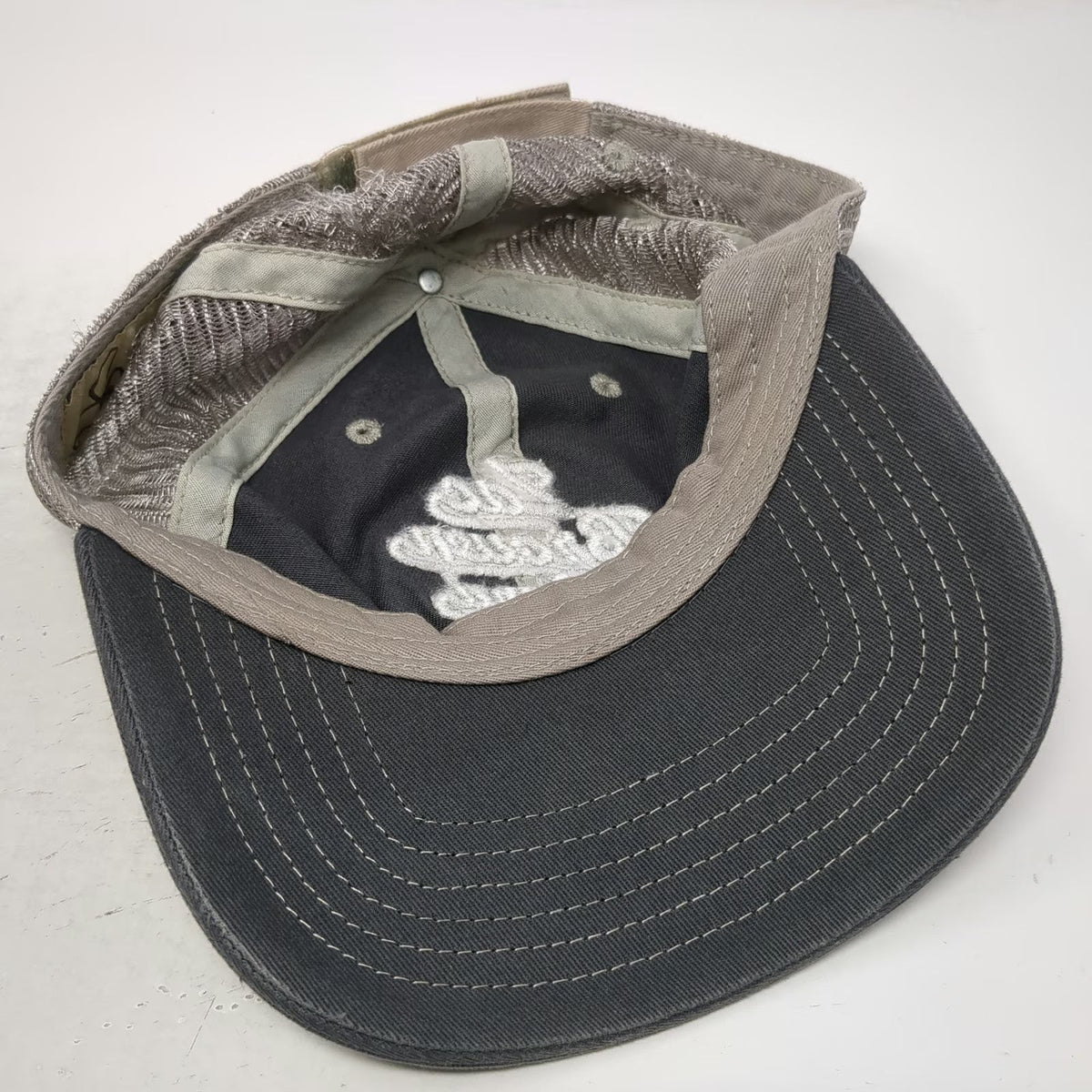 Southern Ground Zac Brown Band Gray Baseball Cap OSFM Distressed Camo Mesh Hat