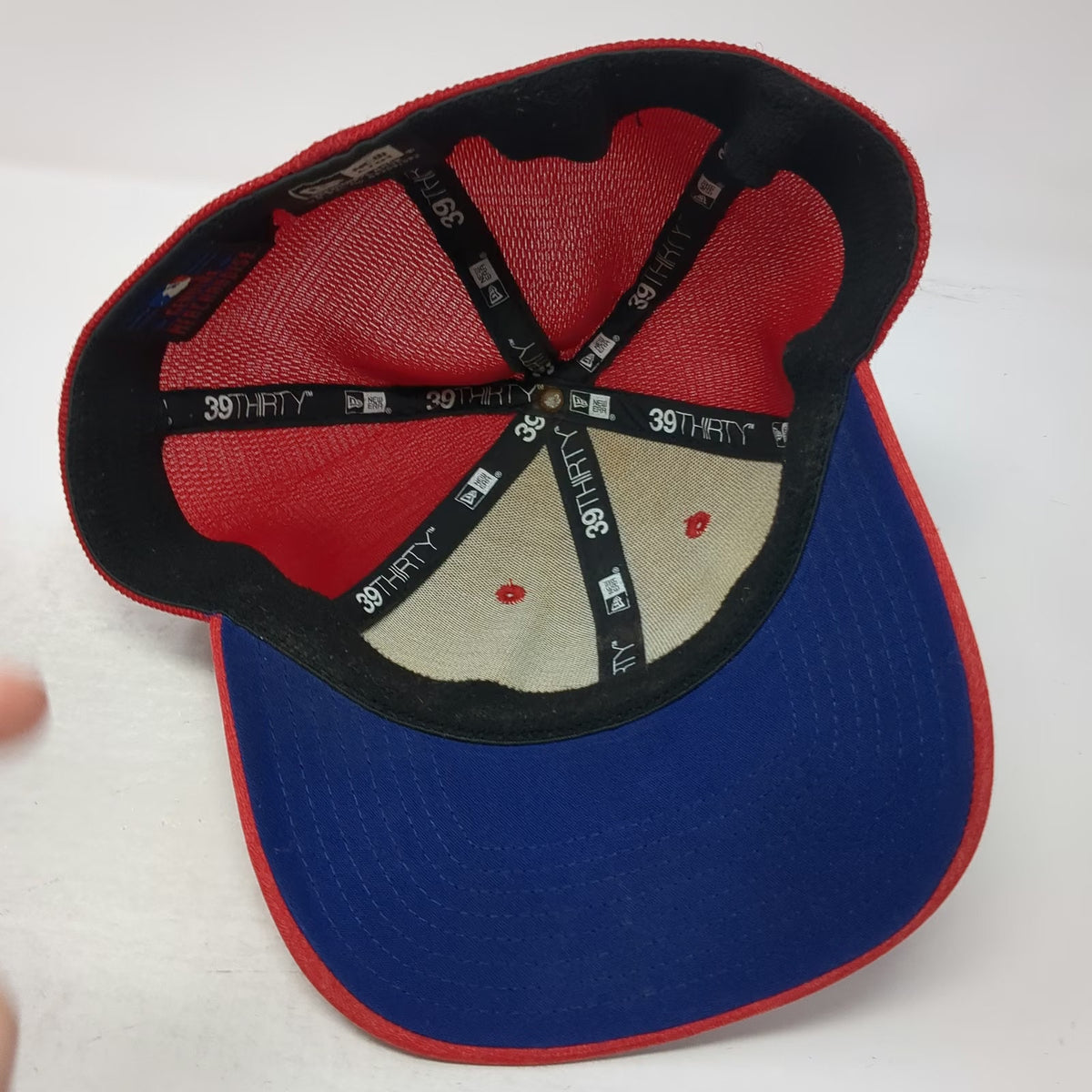 New Era MLB Philadelphia Phillies Baseball Cap Red L 39THIRTY Mesh Stripe Hat