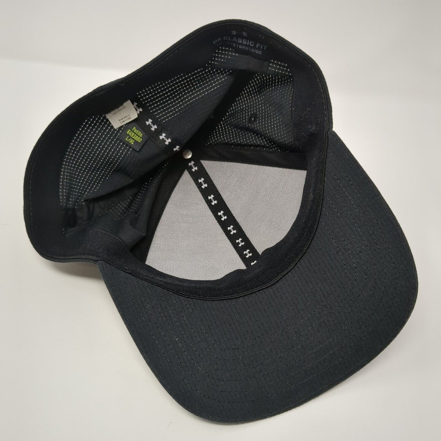 Under Armour Golf Fitted Hat Black L/XL Classic Fit Embroidered 6 Panel