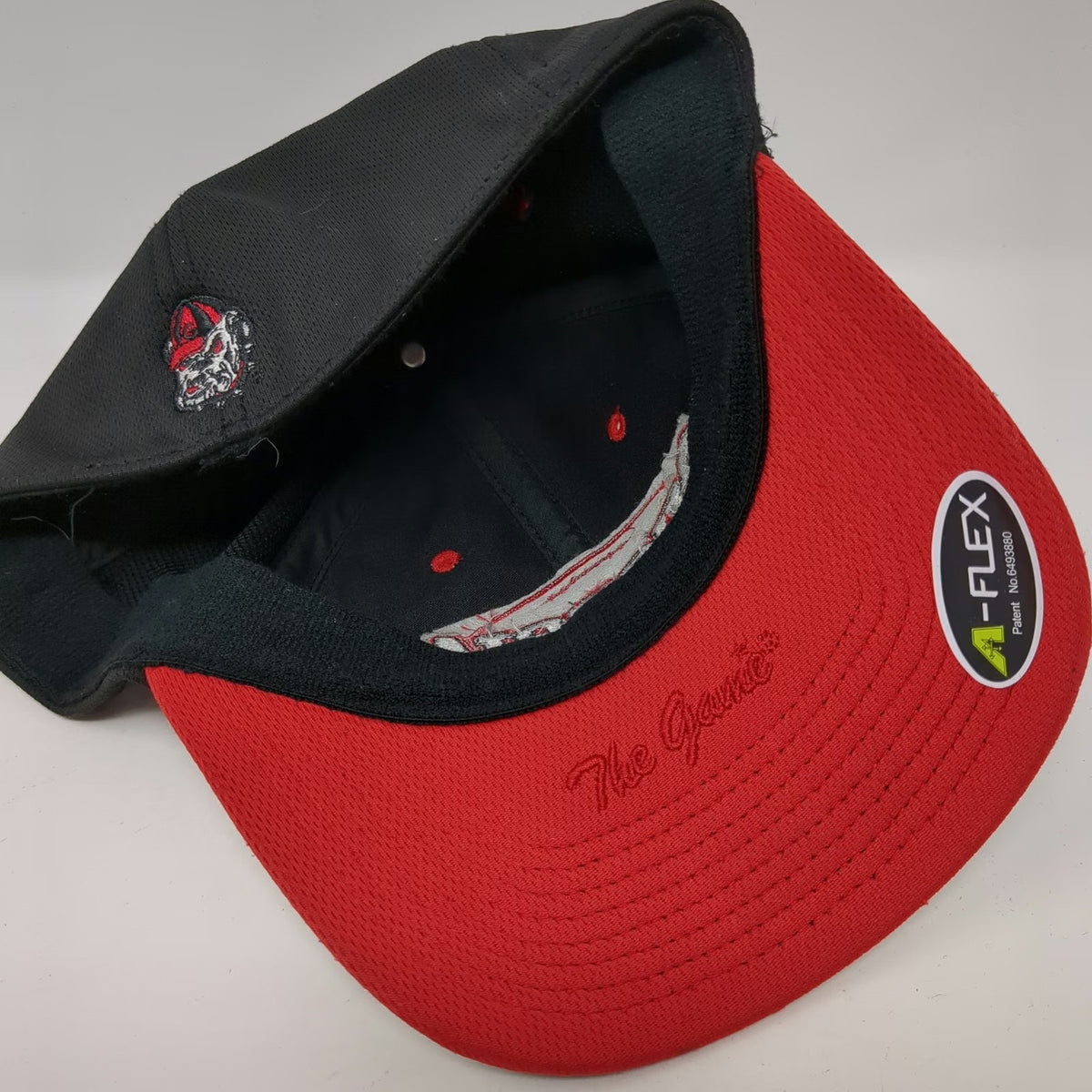 Georgia Bulldogs NCAA The Game Cap Black Red One Size A-Flex Mascot Logo Hat