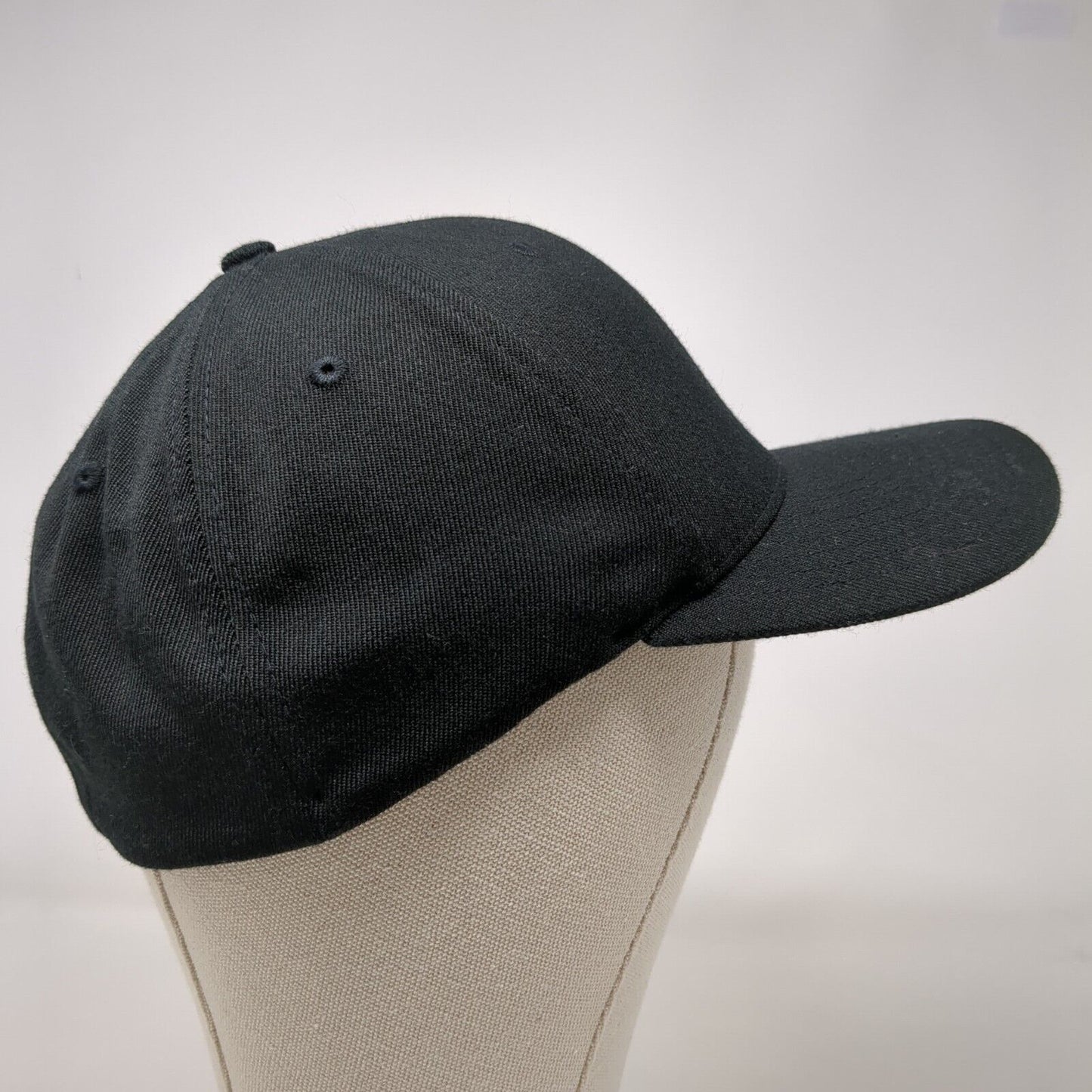 Sully's Star Idaho Fitted Hat Black SM-MD Embroidered Flexfit 6 Panel