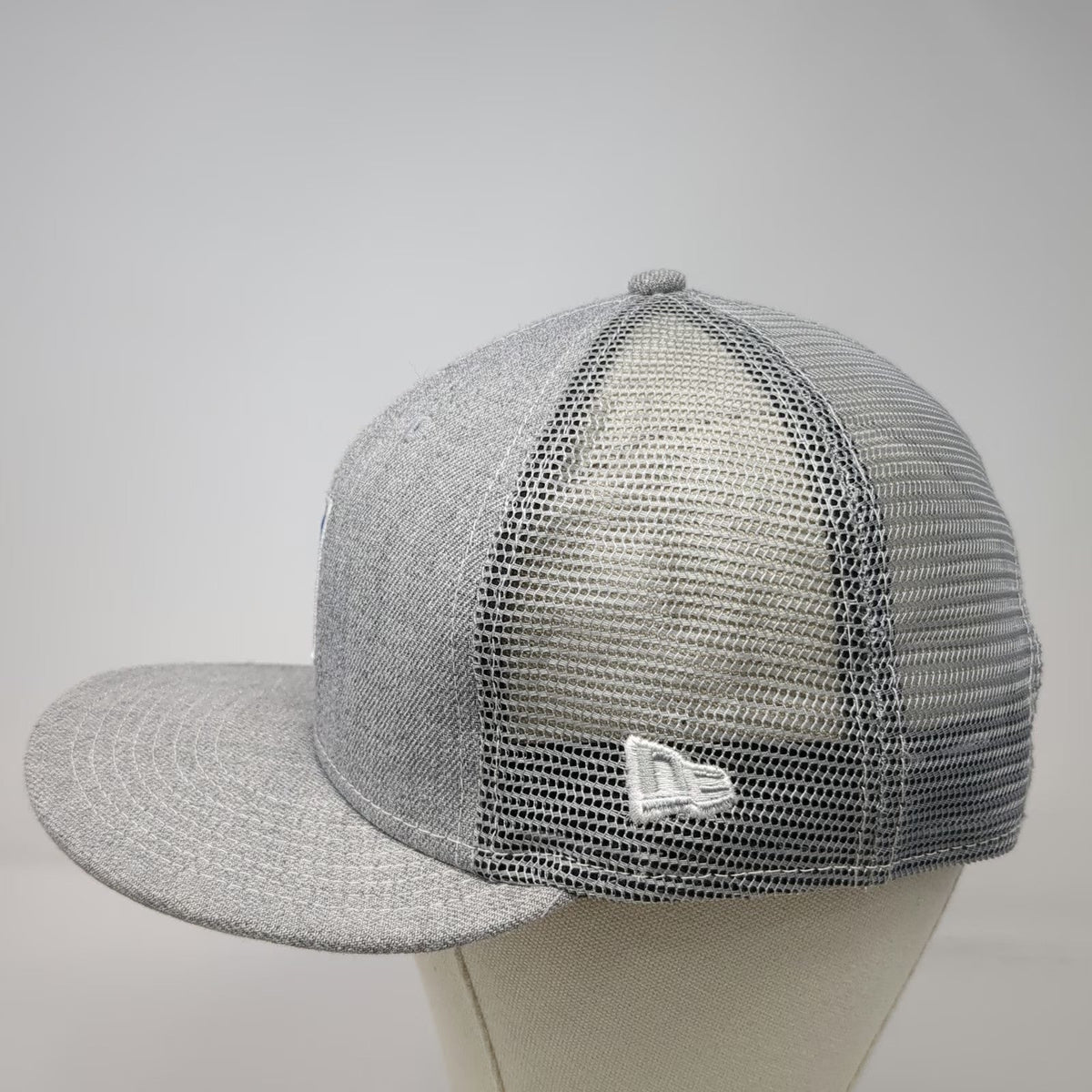 New Era MLB San Francisco Giants Trucker Hat Gray One Size SF Logo Mesh Snapback